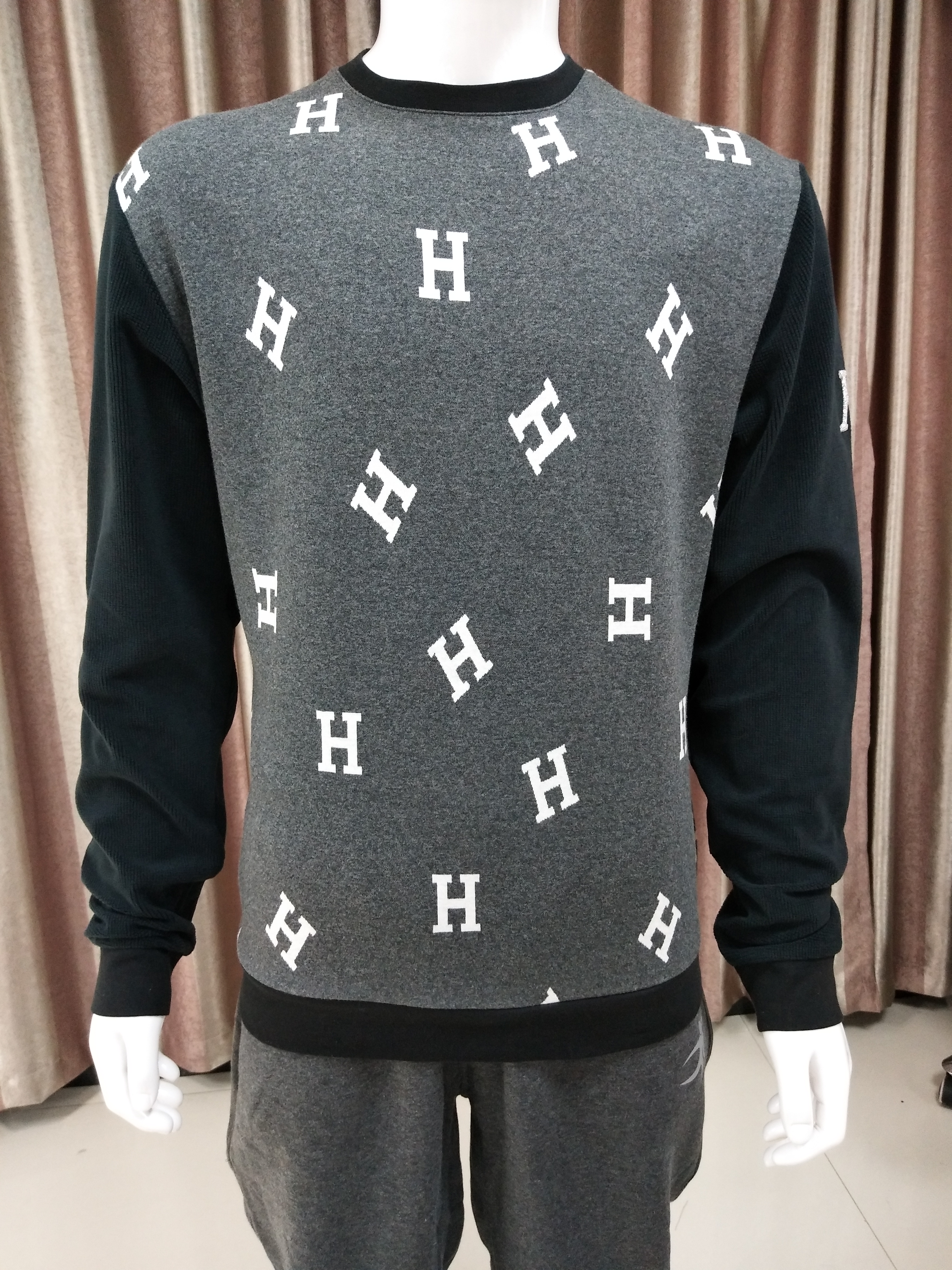 Round Neck Long Sleeve Knit Top with Full Print