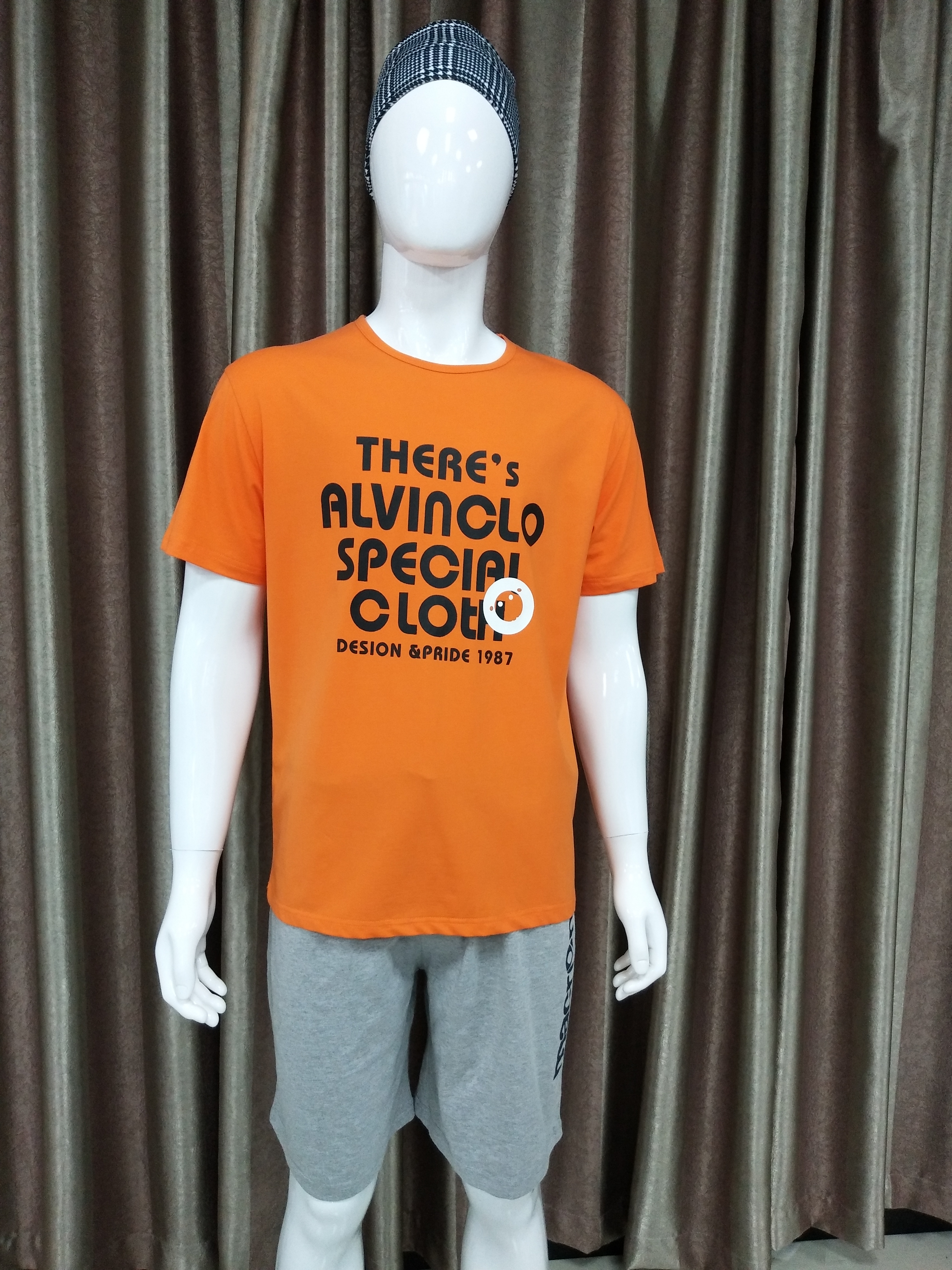 100% Cotton Men's Round Neck T-Shirt with Ribber Print