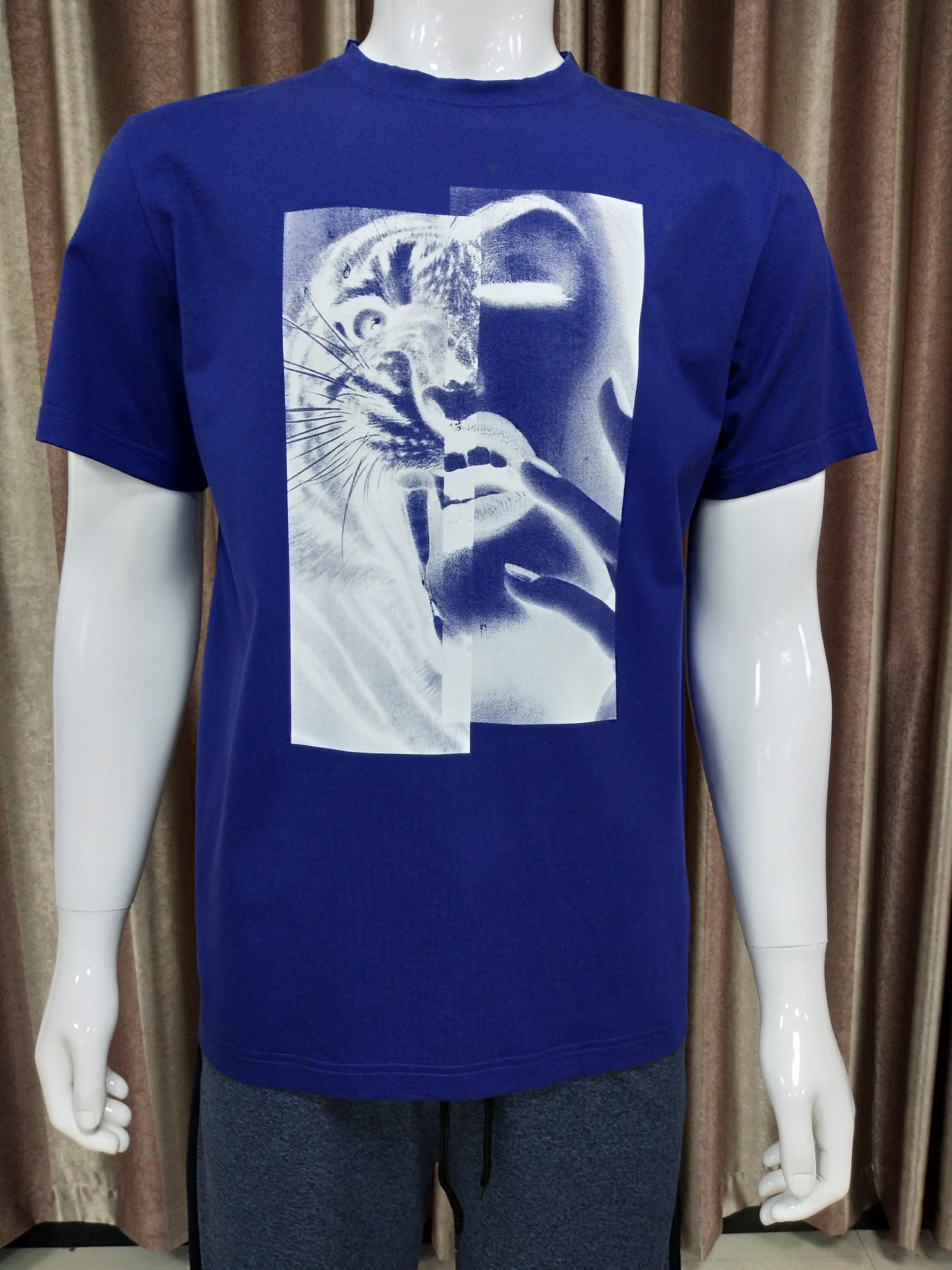 160gsm 100% Combed Cotton T-Shirt with Rubber Print