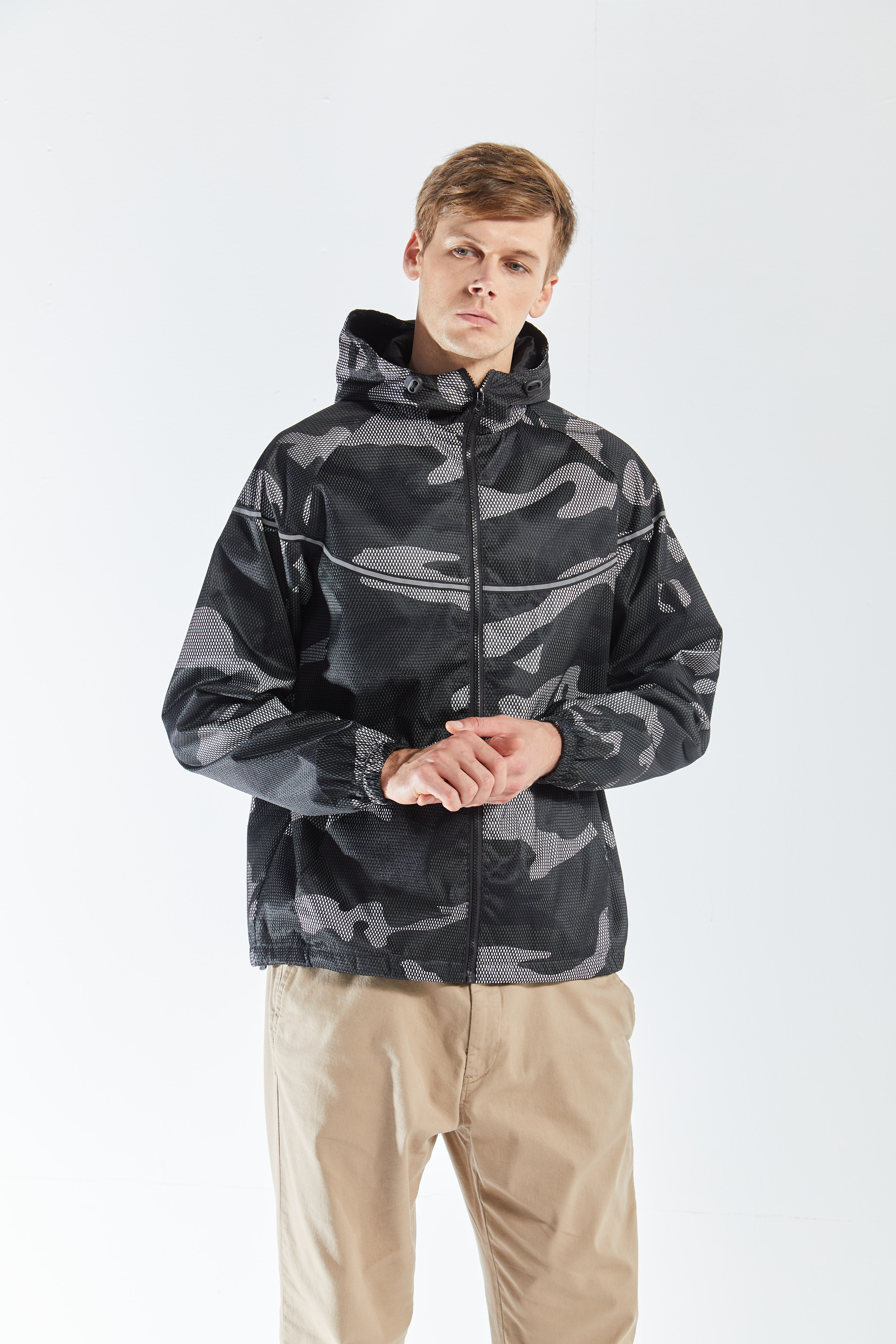 Men's Camouflage Hunting Outdoor Waterproof Hooded Jacket