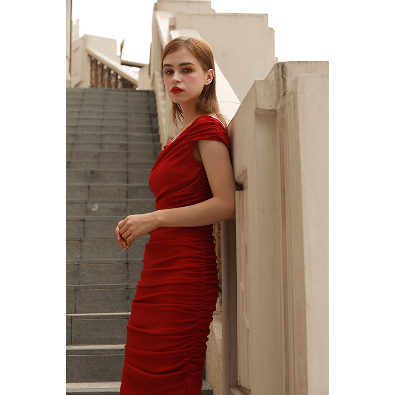 Women's off-shoulder pleated dress