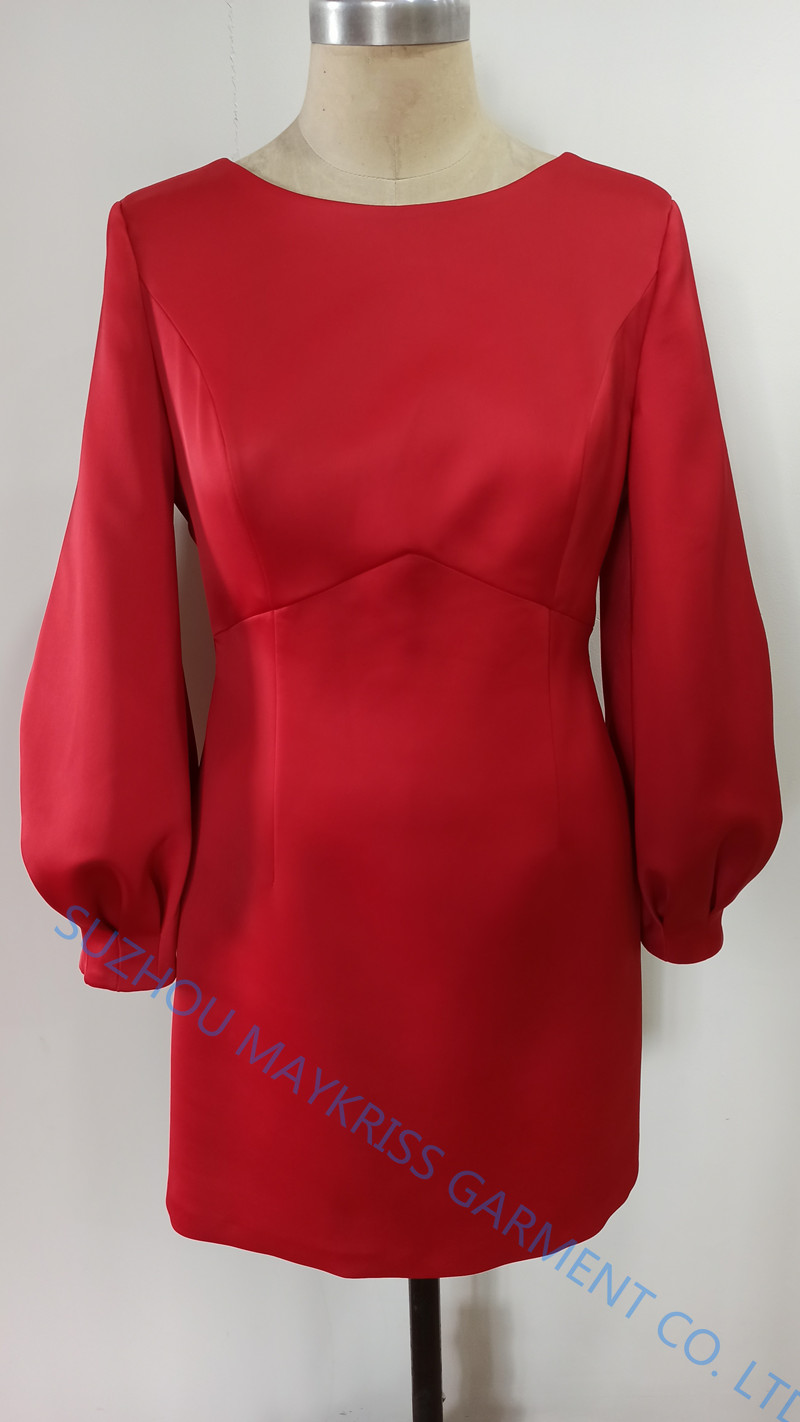 Women's Long-Sleeved Backless Dress
