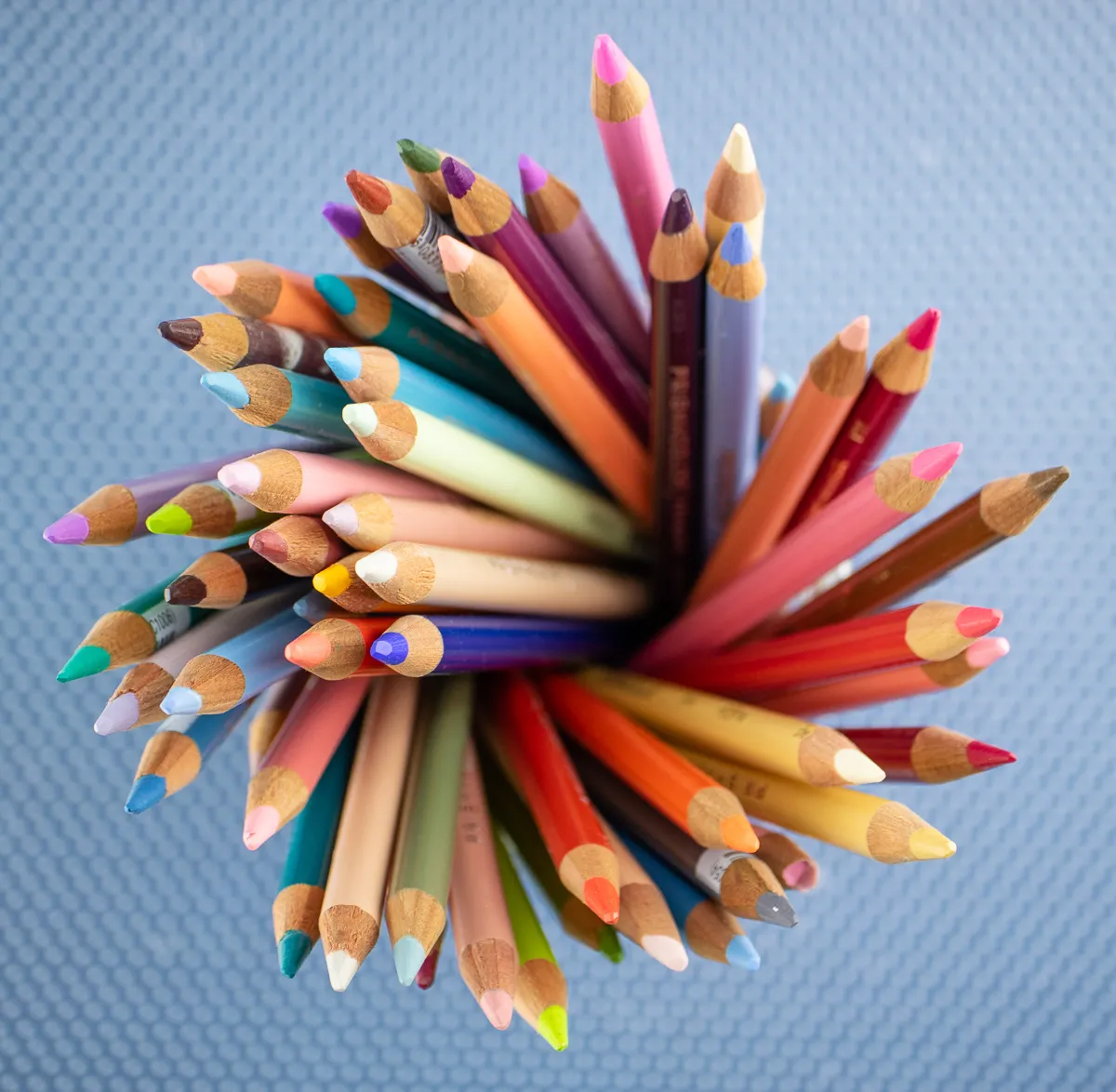 150 Color High Saturation Dazzling Colored Pencils Set for Students
