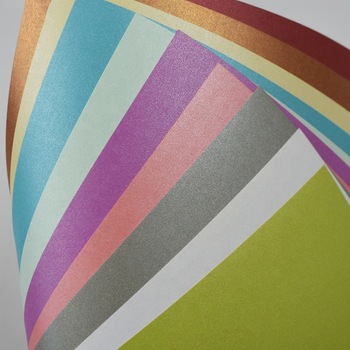 Pearlescent Metallic Paper for Gift Wrapping and Crafts