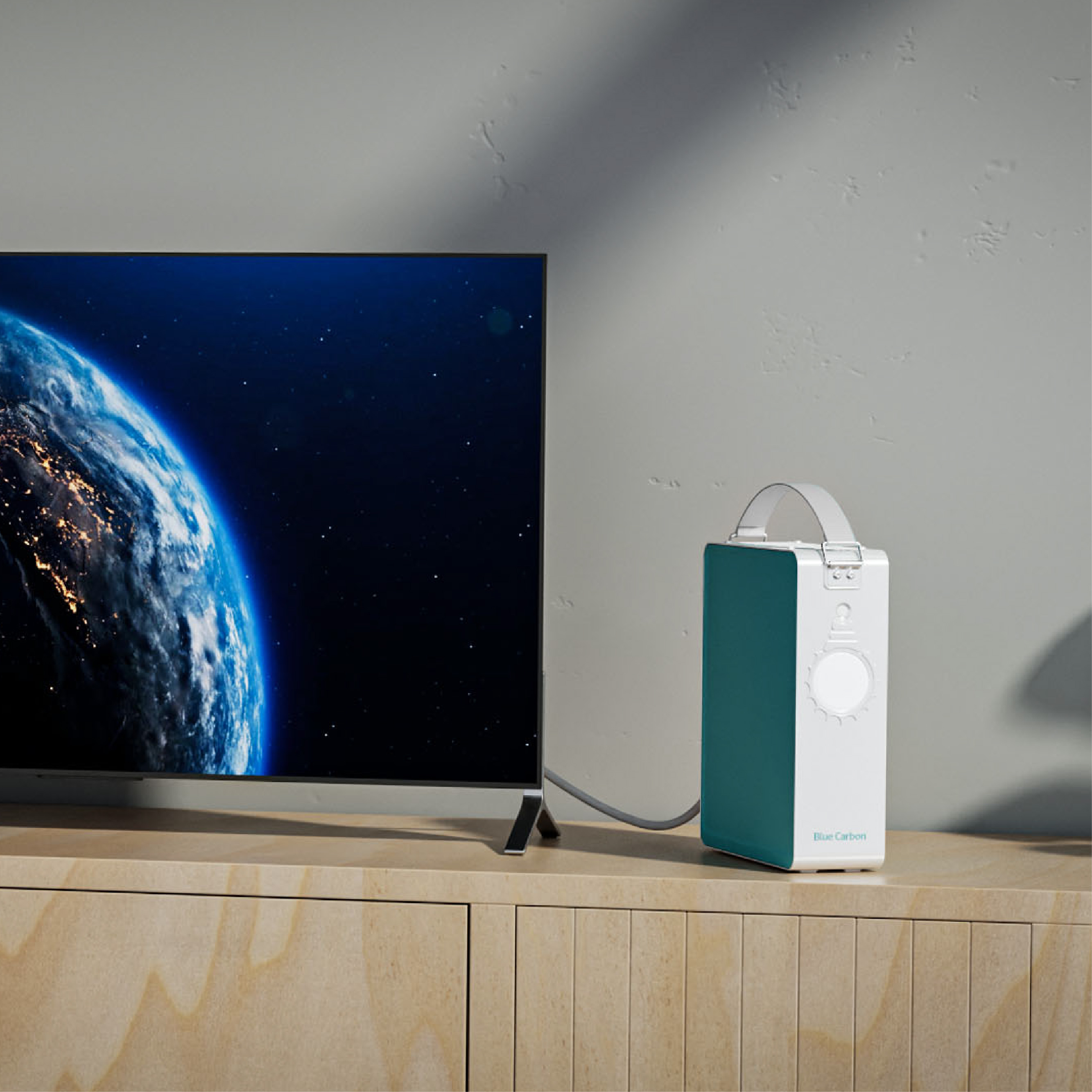 Sun-Power Portable Solar Energy Storage System