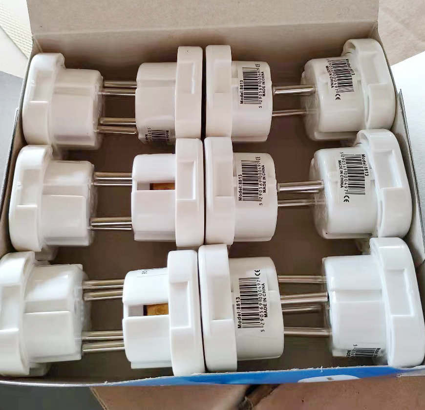European Universal Travel Conversion Plug with Safety Shutter