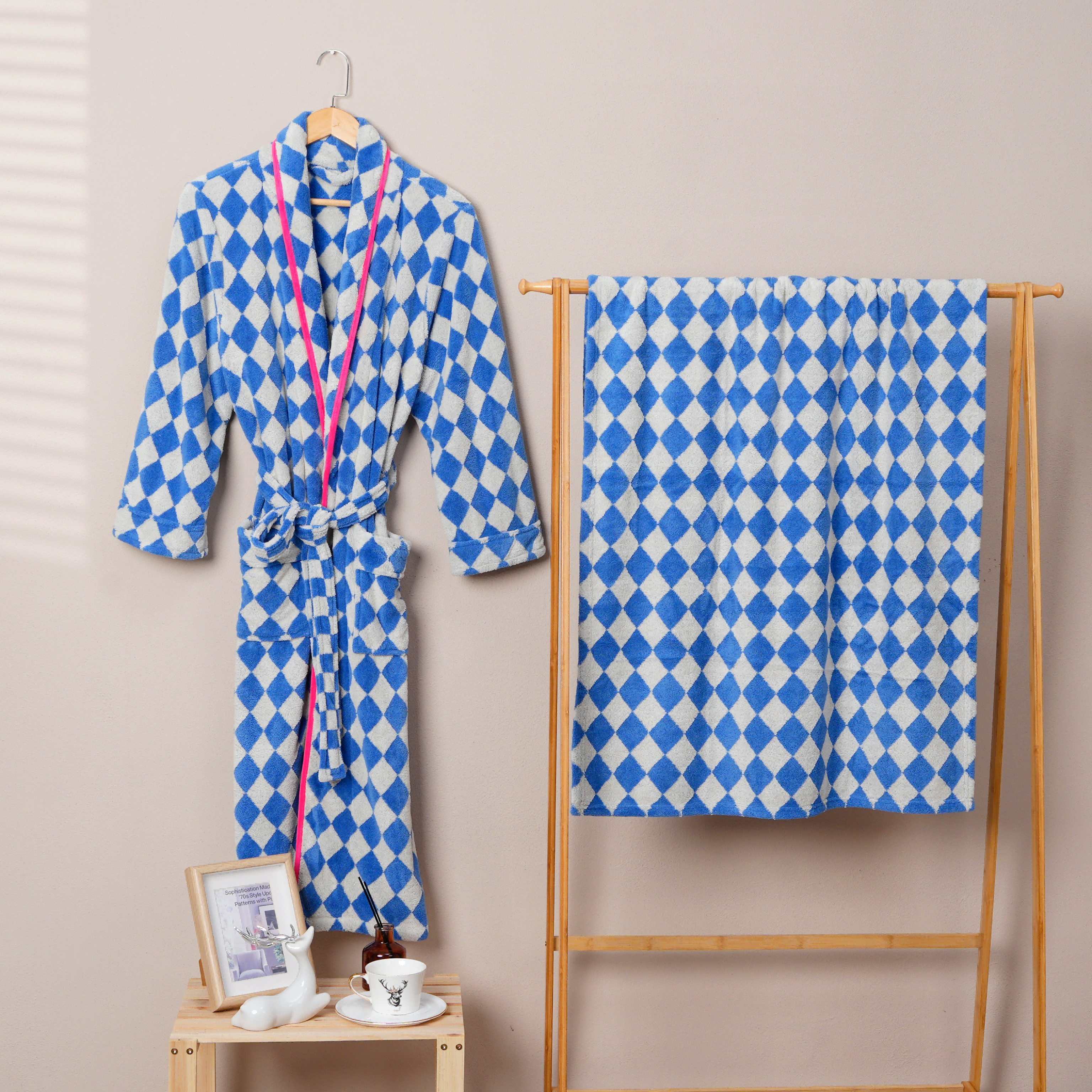 Coral Fleece Jacquard Bathrobe