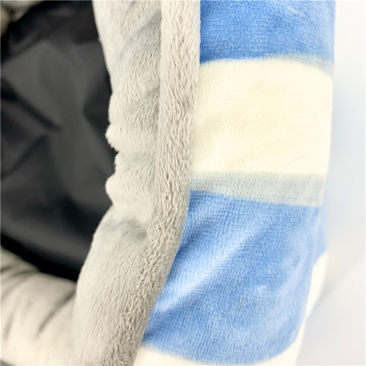 Comfortable Pet Bed with Exquisite Workmanship