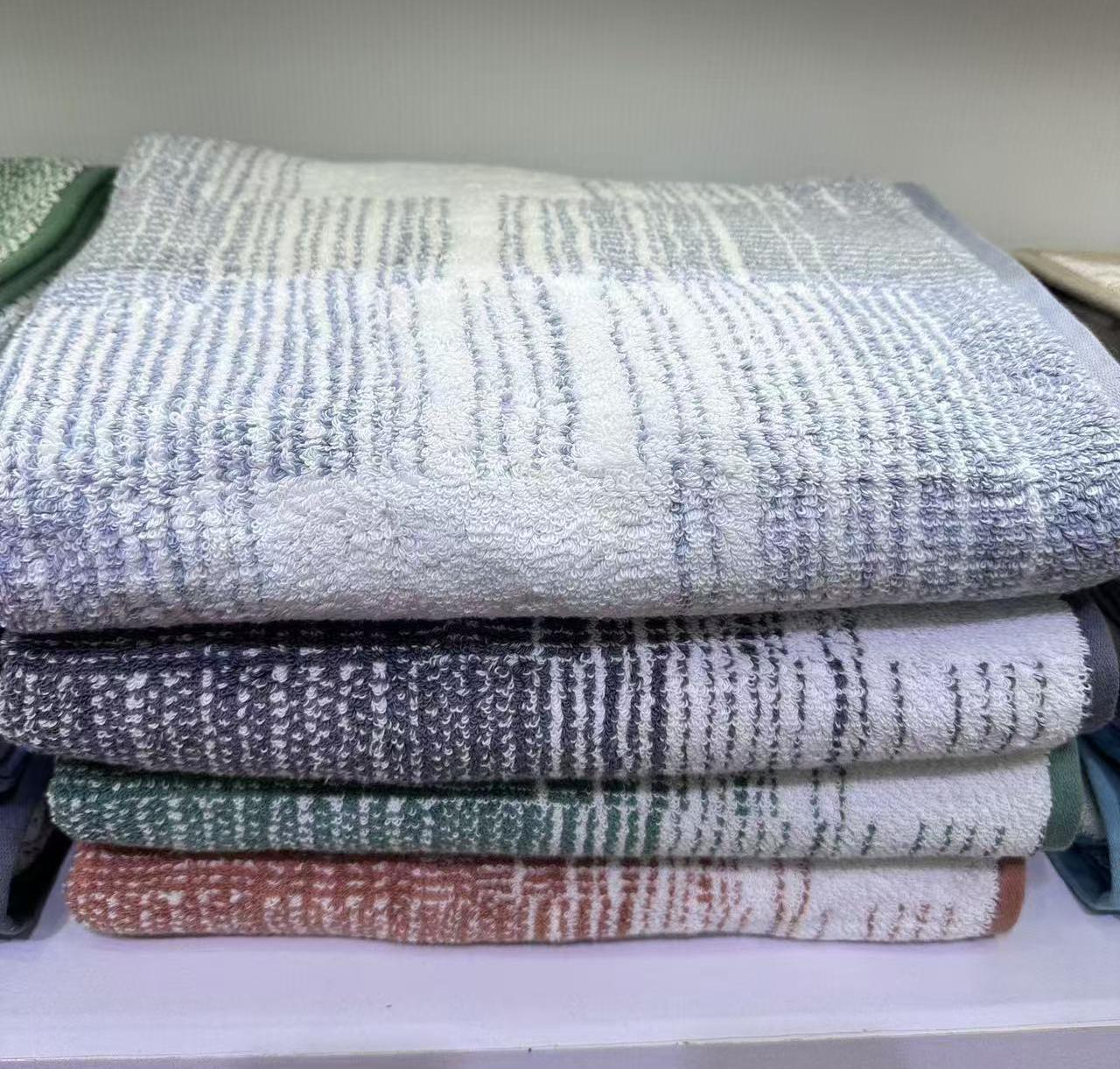 Yarn Dyed Cotton Bath Towel with Jacquard and Dobby Designs