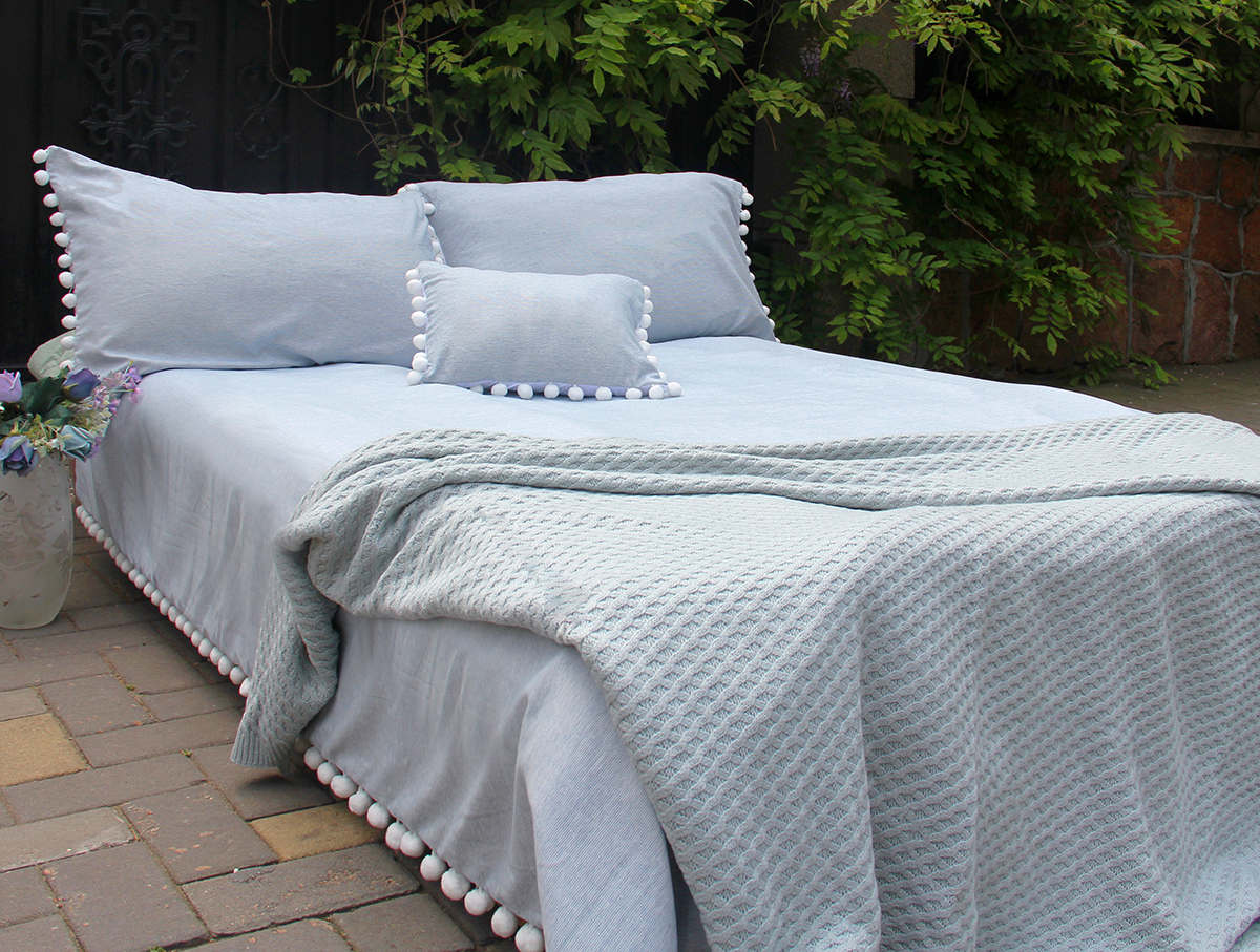Yarn-Dye Duvet Cover Set with Pompom