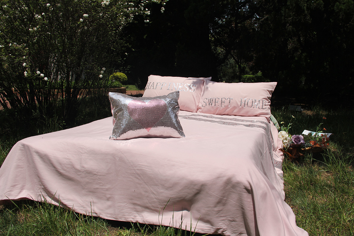 Luxury Shiny Duvet Cover Set with Sequin Embroidery