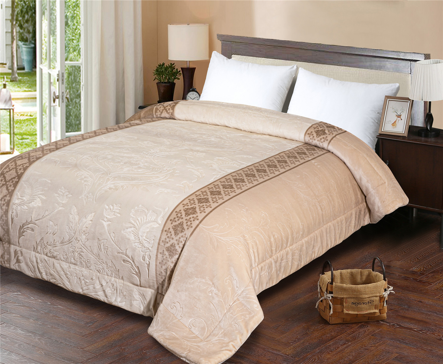 Embossed Flannel Sherpa Quilting Comforter - Grey
