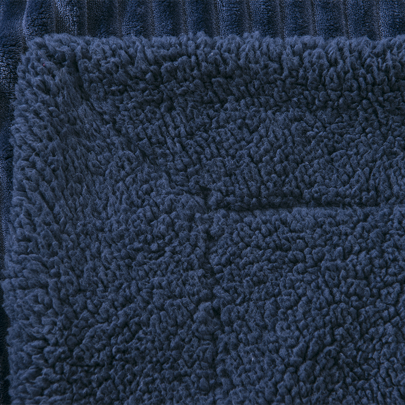 Premium Flannel Sherpa Blanket with Anti-Pilling Finish