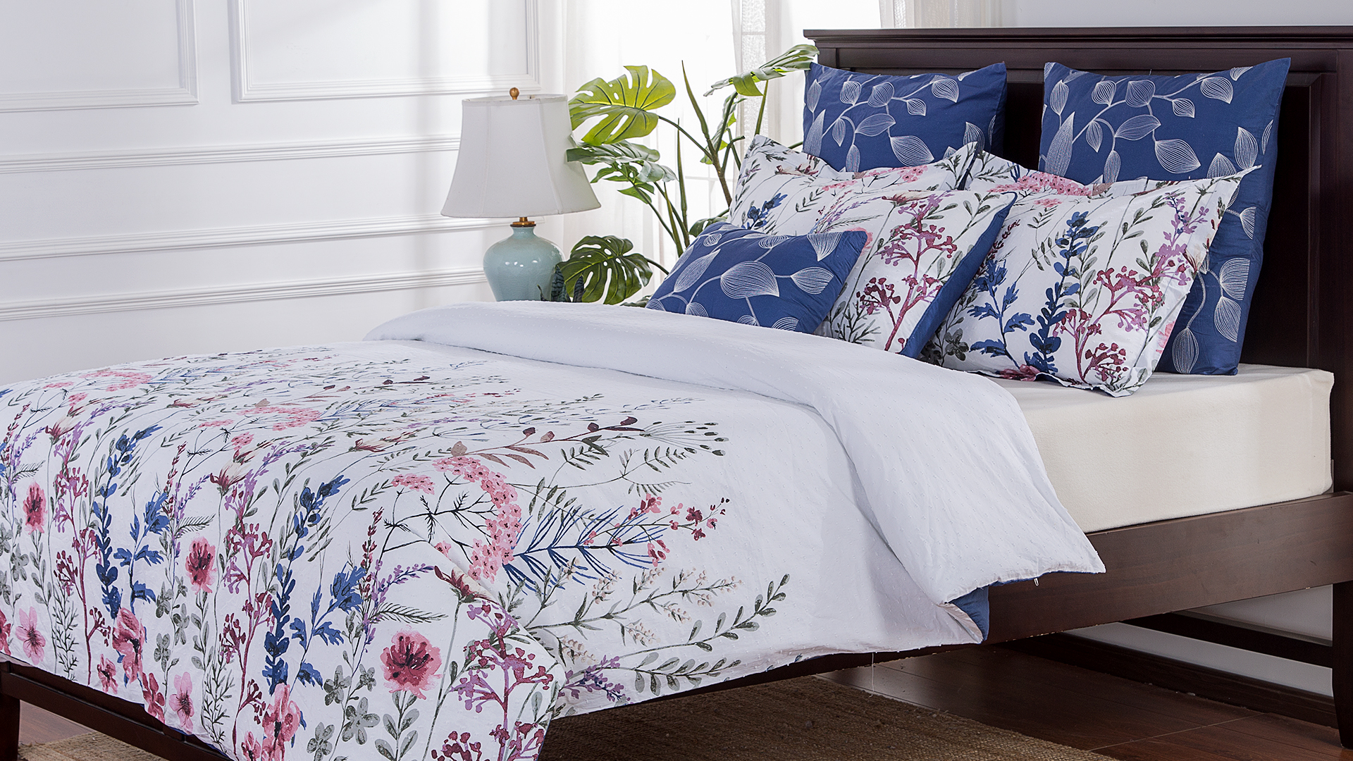 Cotton Print Tufted Comforter/Duvet Set with Decorative Pillows