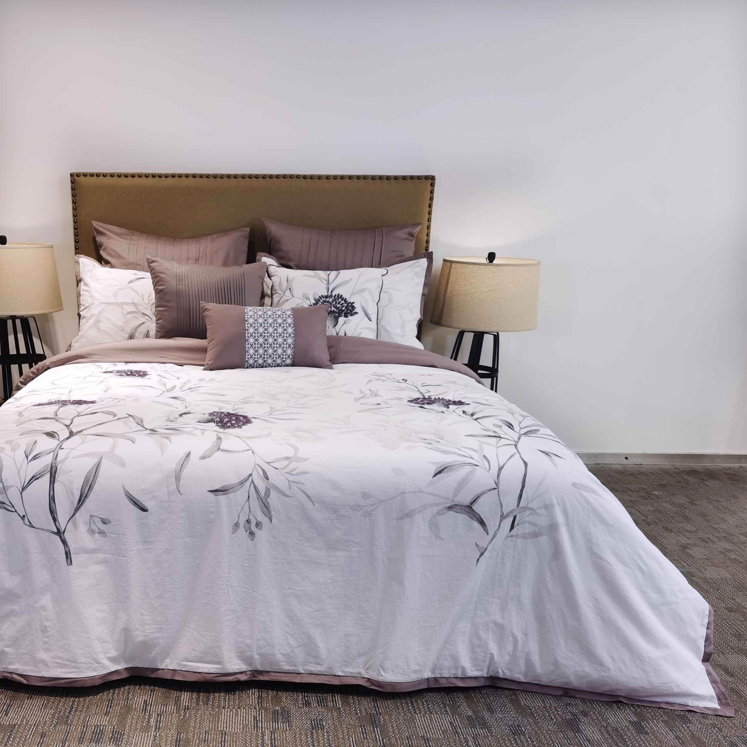 Cutting pile fabric comforter set