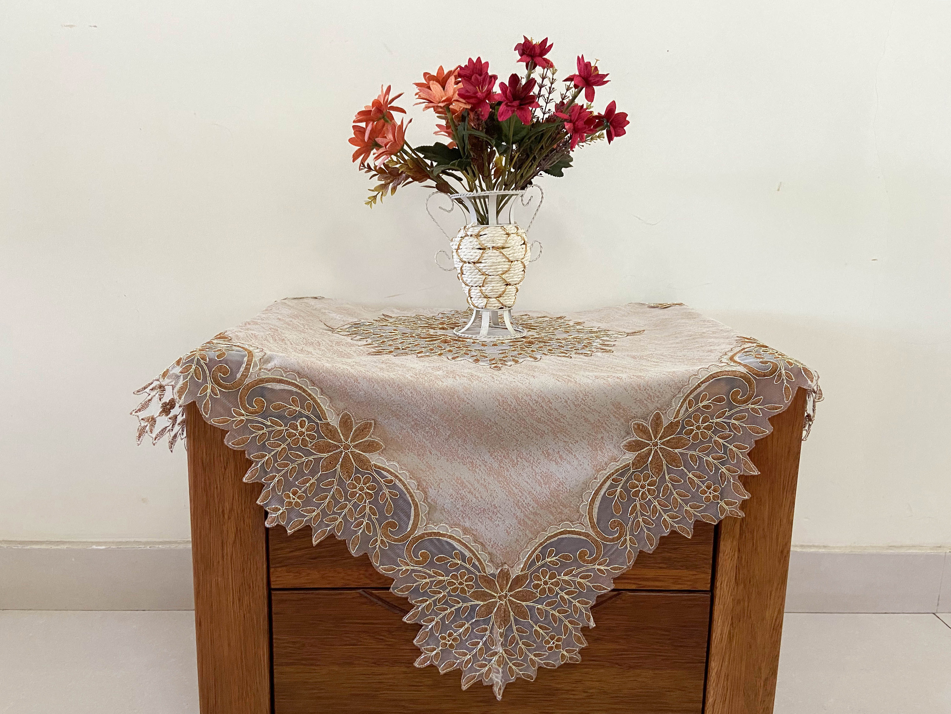 Gong Satin Rope Embroidery Tablecloth