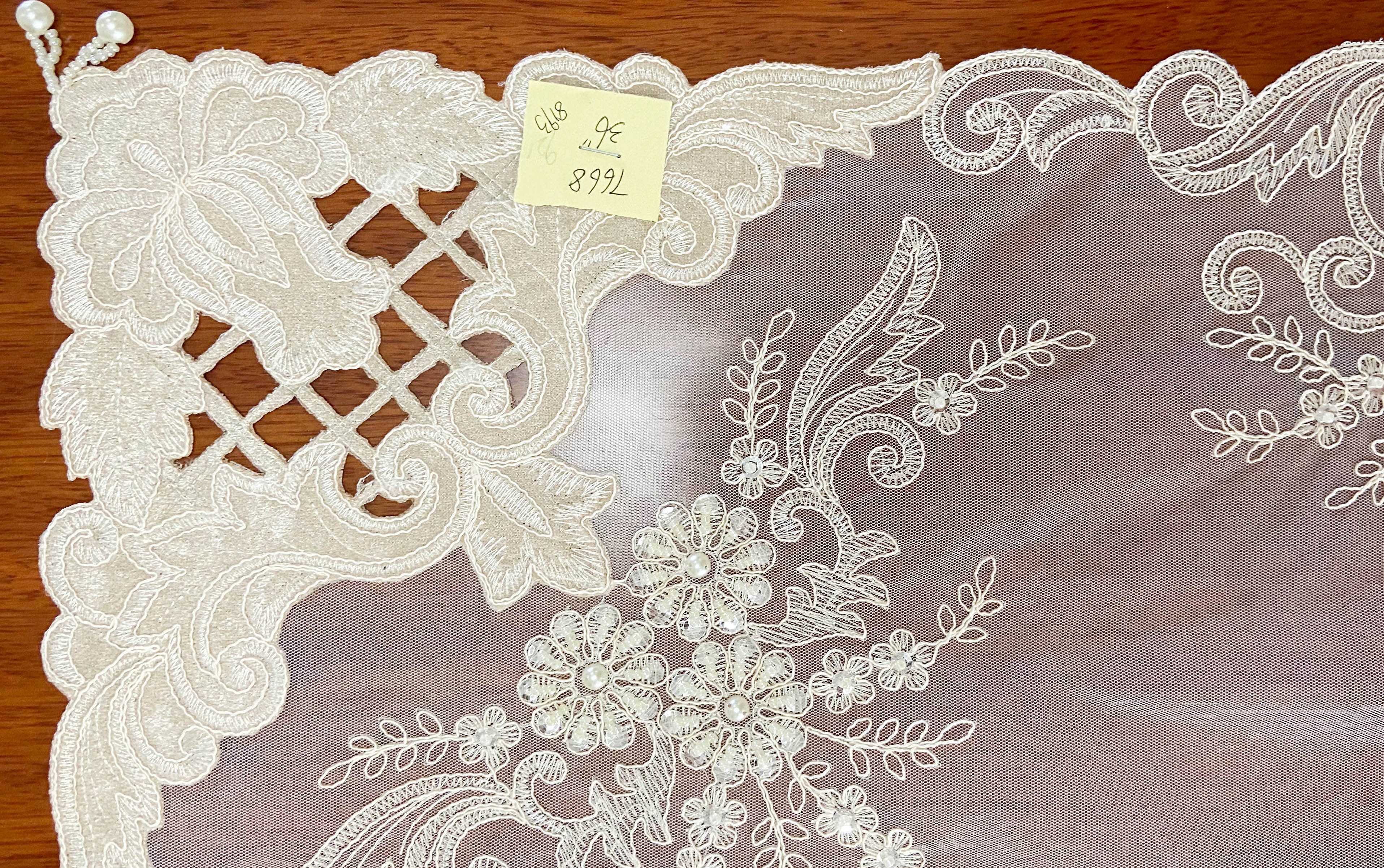 Gong Satin Rope Embroidery Solid Flower Tablecloth