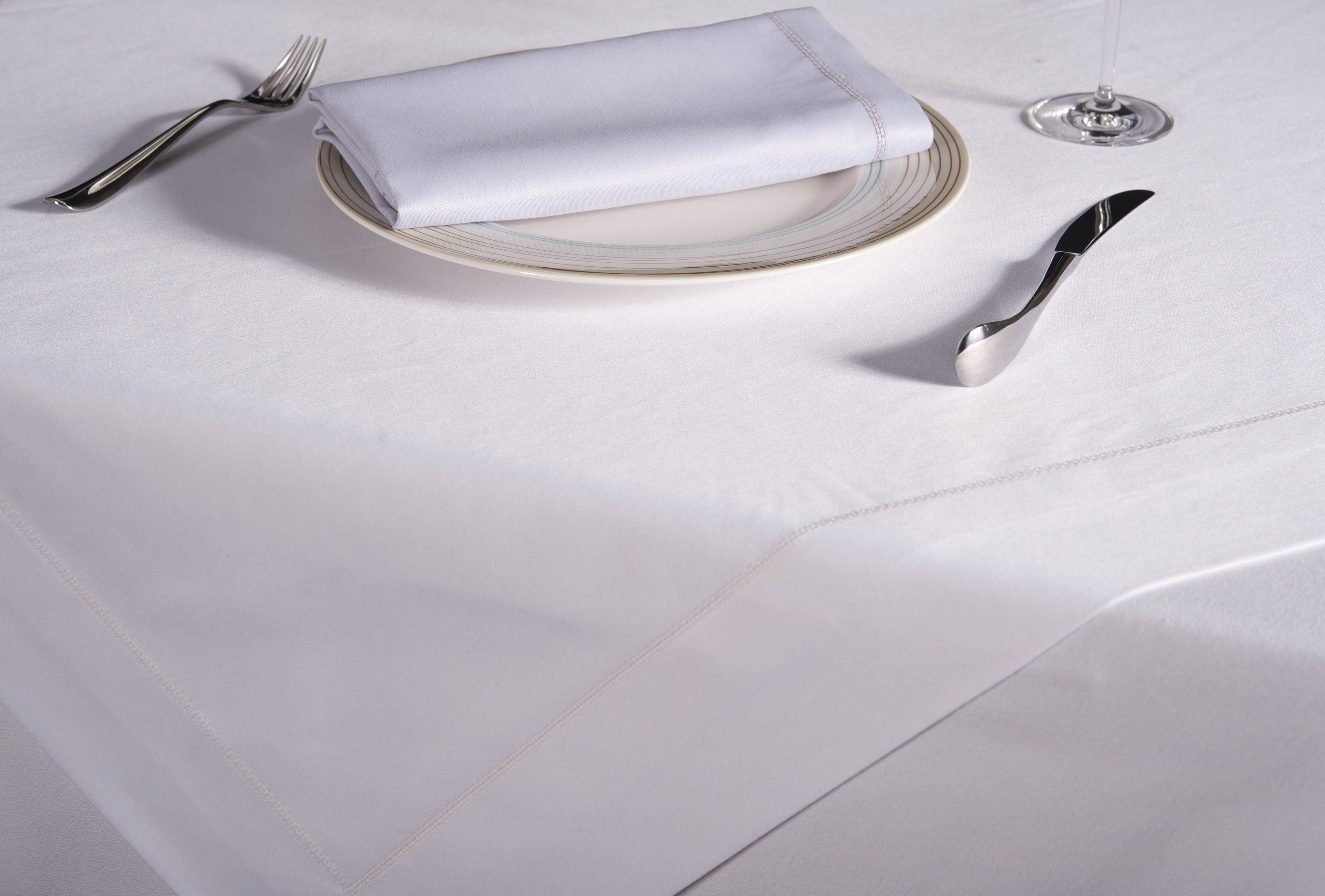 Poly Cotton Table Cloth