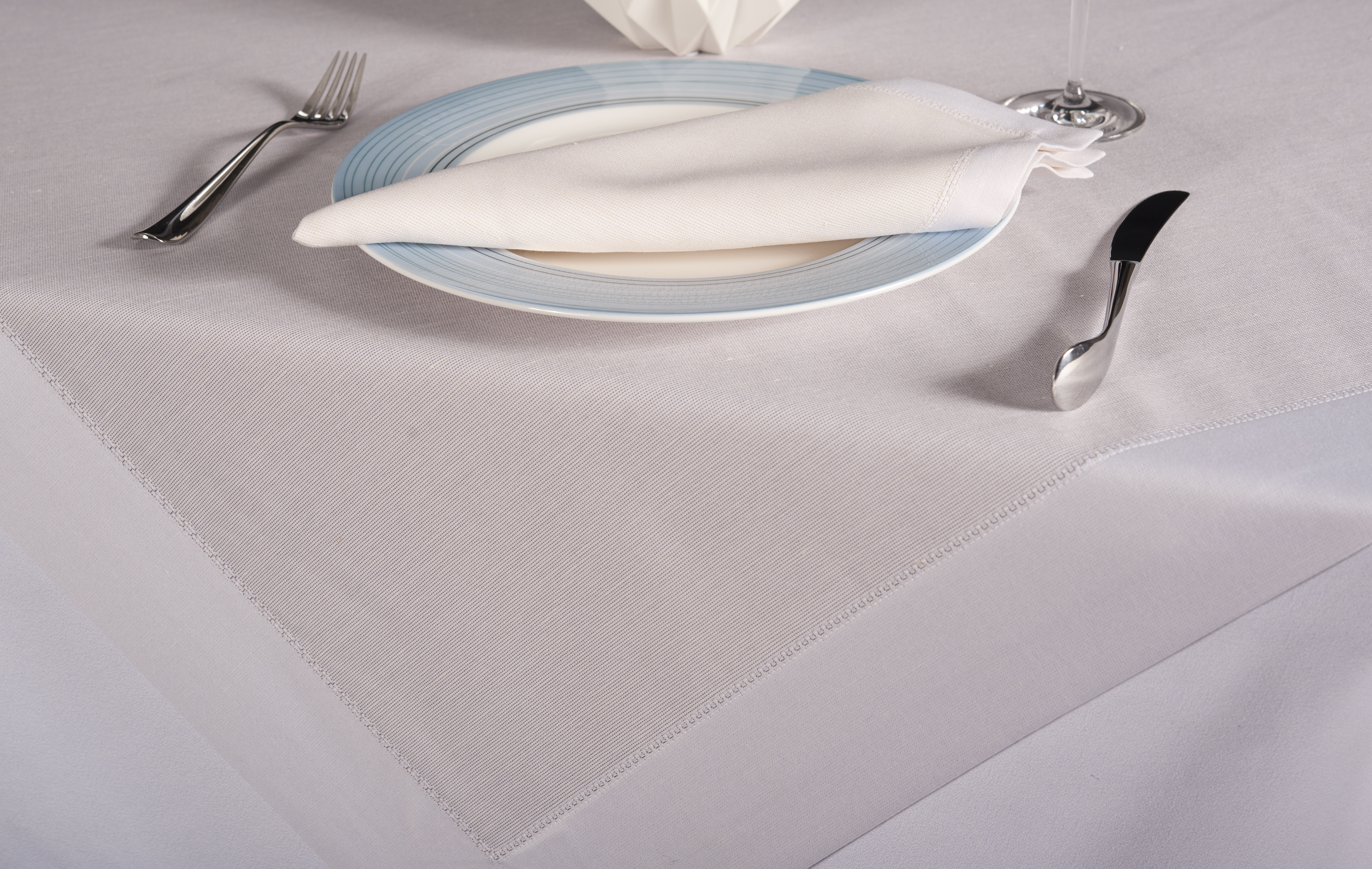 Cotton Feel Linen Bordered Table Cloth