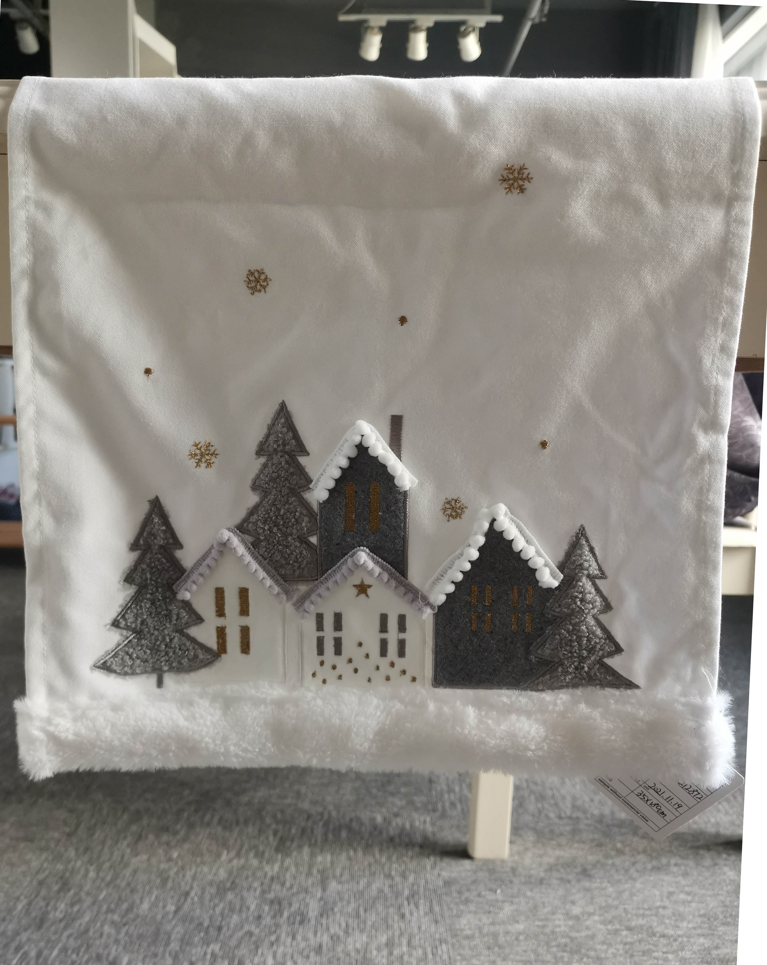 Embroidery patch runner