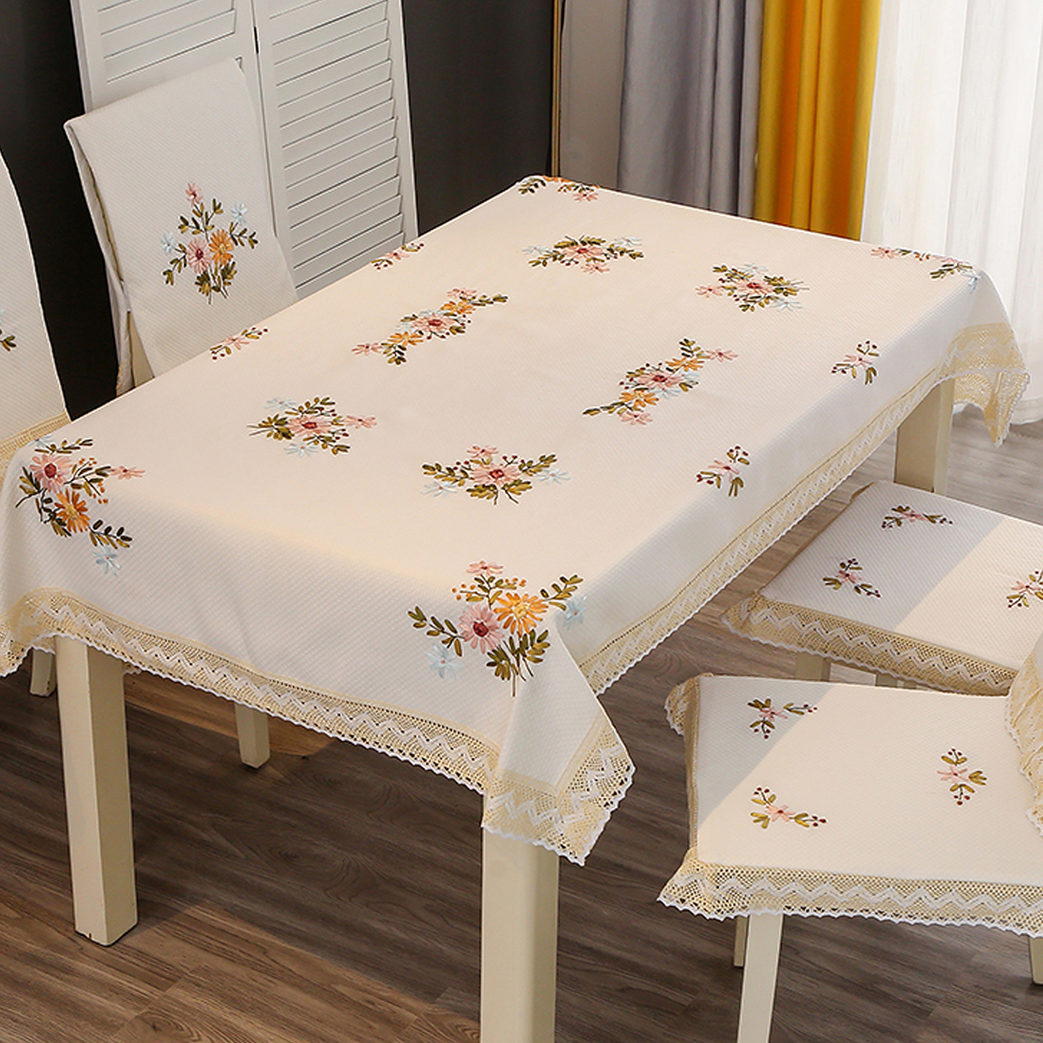 Customizable Tablecloths with In-House Design Services