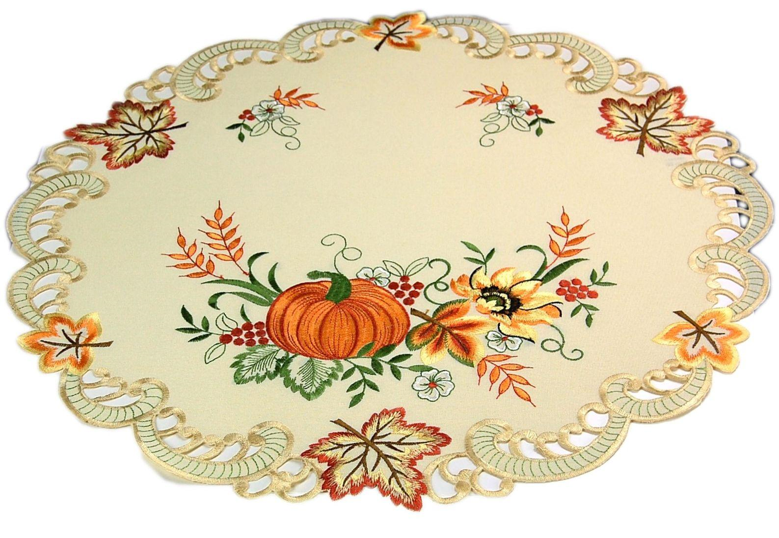 Tablecloth, Runner, and Placemat