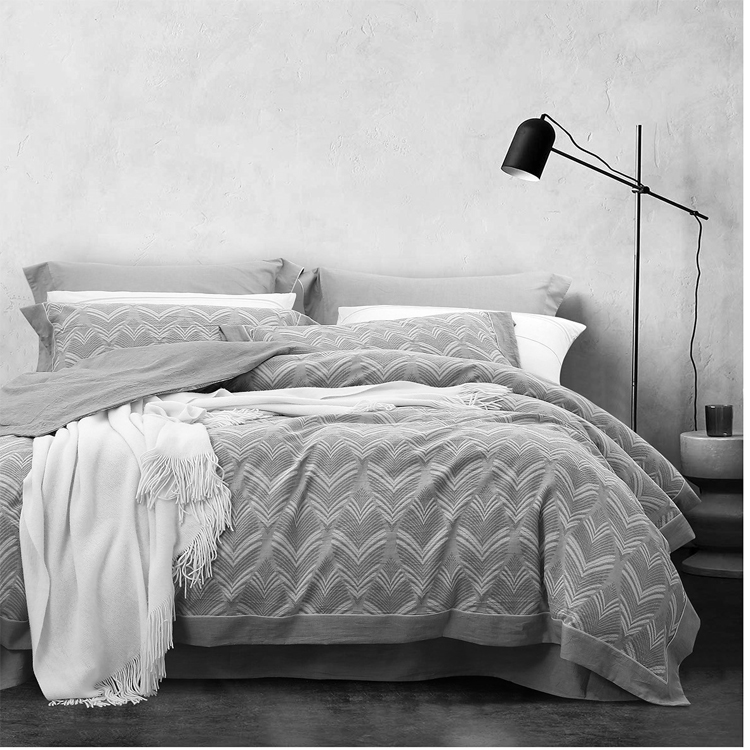 Two-layer yarn-dyed jacquard washed fabric