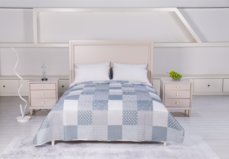 Customizable Hotel and Home Bedding Bedspreads