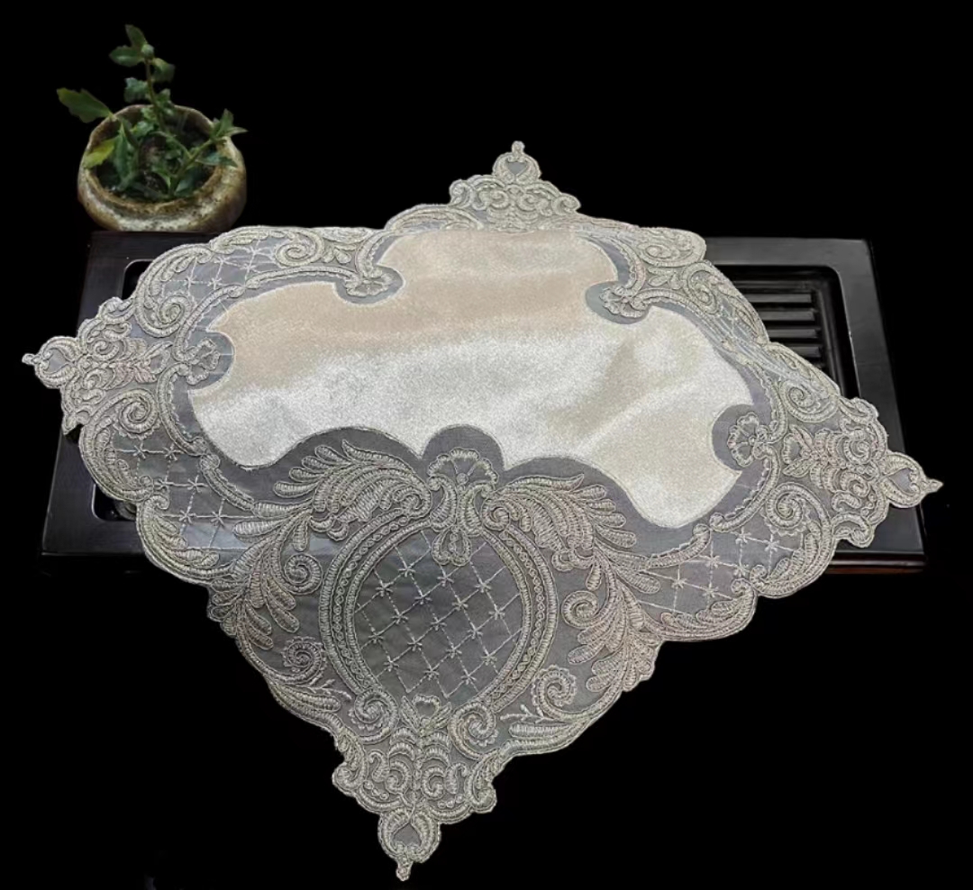Flannelette Lace Stitching Dust Cover
