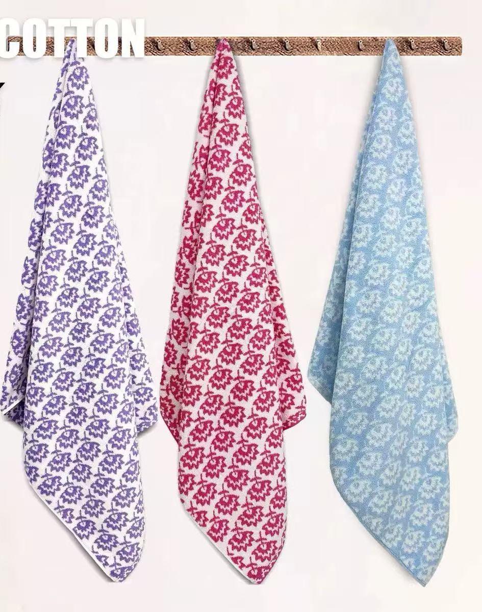 Yarn Dyed Cotton Bath Towel with Jacquard and Dobby Designs