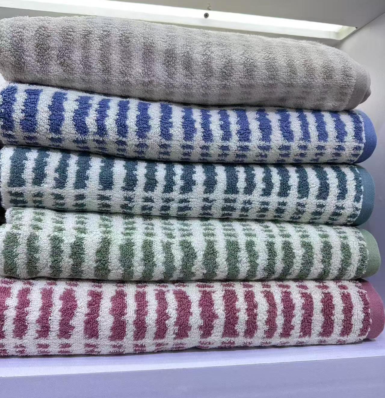 Yarn Dyed Cotton Bath Towel with Jacquard and Dobby Designs