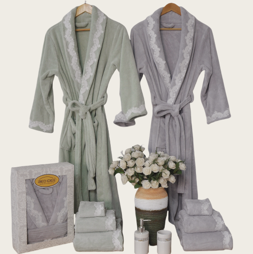 Coral Fleece Lace Bathrobe