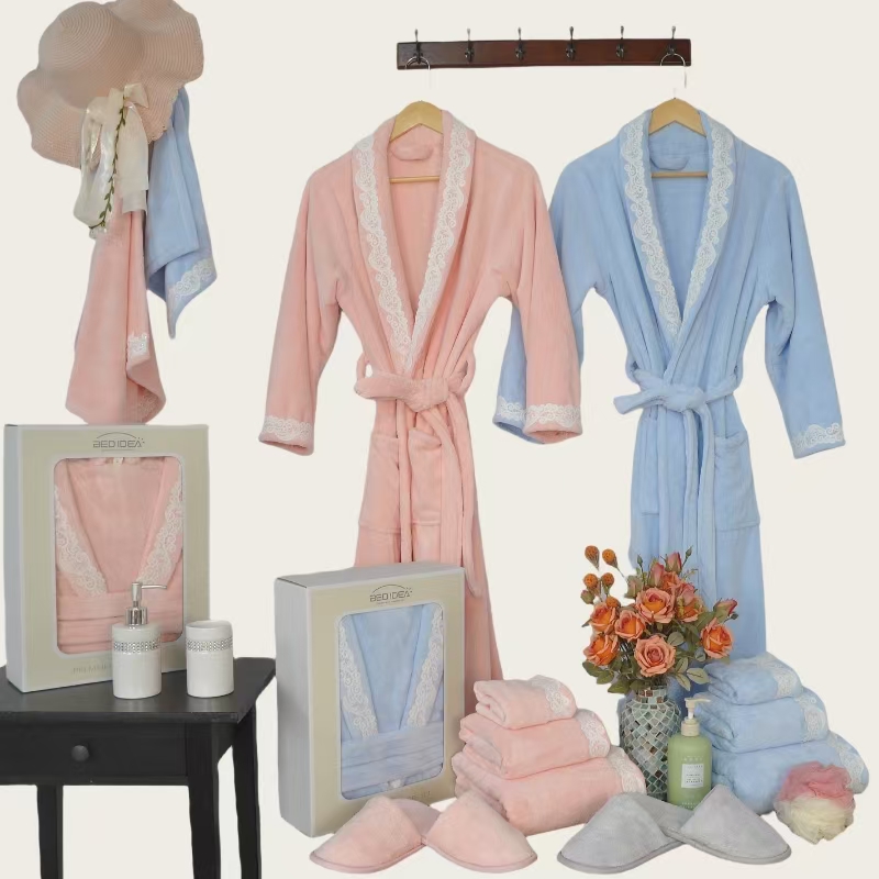 Coral Fleece Lace Bathrobe