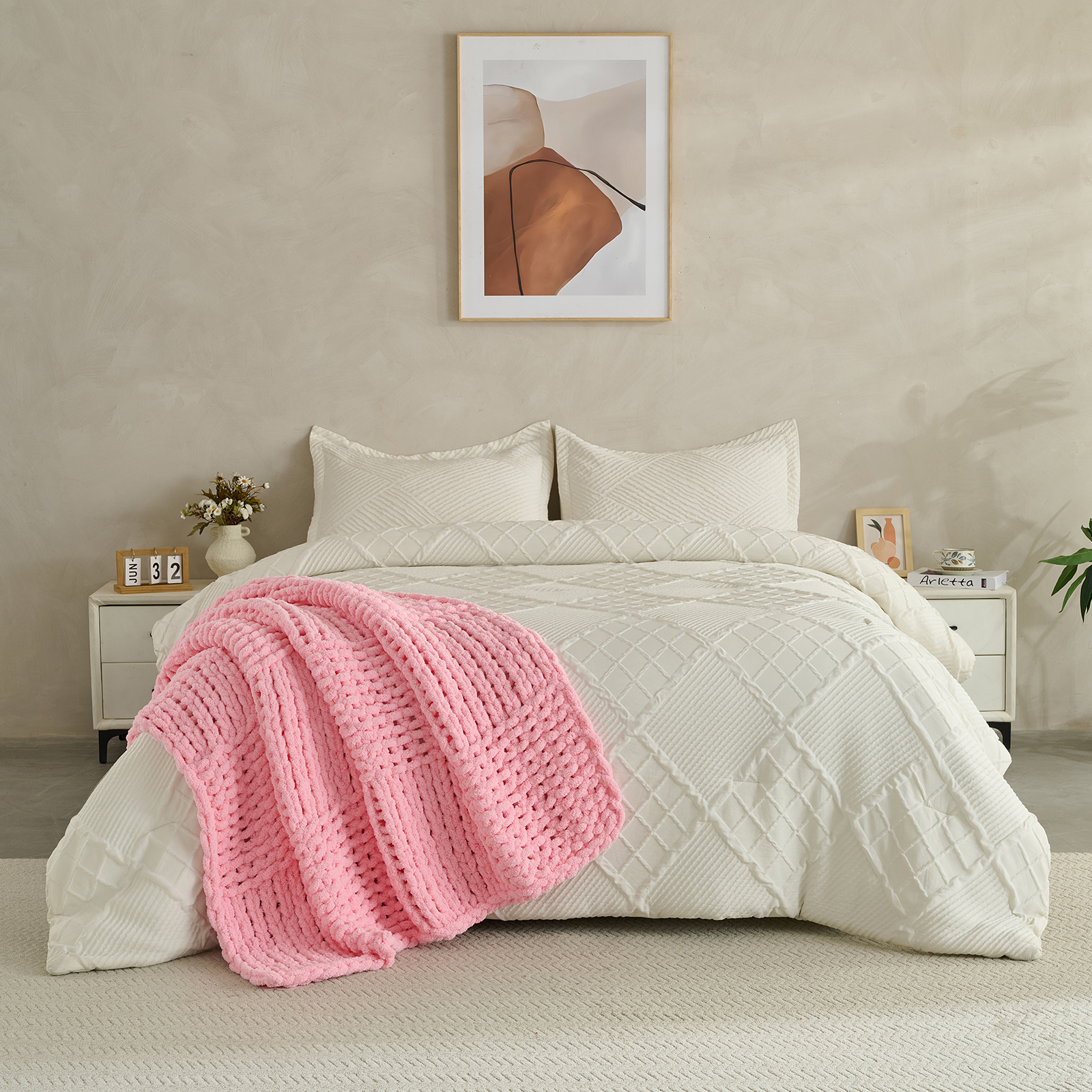 Coarse needle blanket