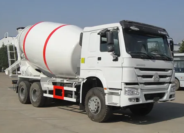 Sinotruk 8 Cubic Meters Concrete Mixer Truck