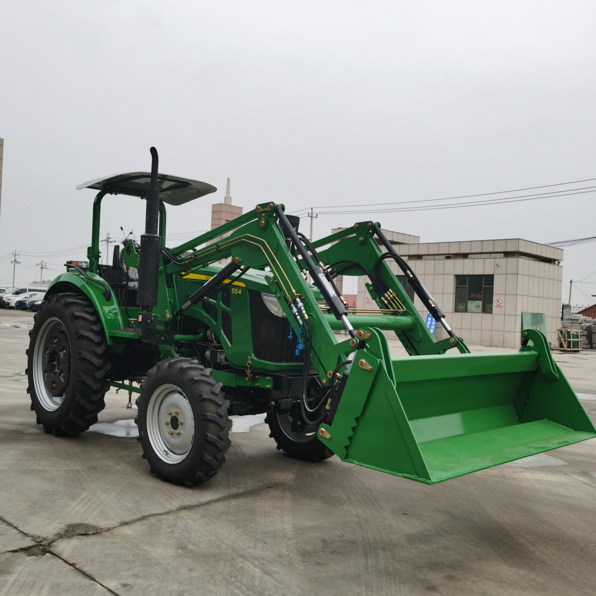 Huaxia 55hp 4WD Agricultural Tractor Machine