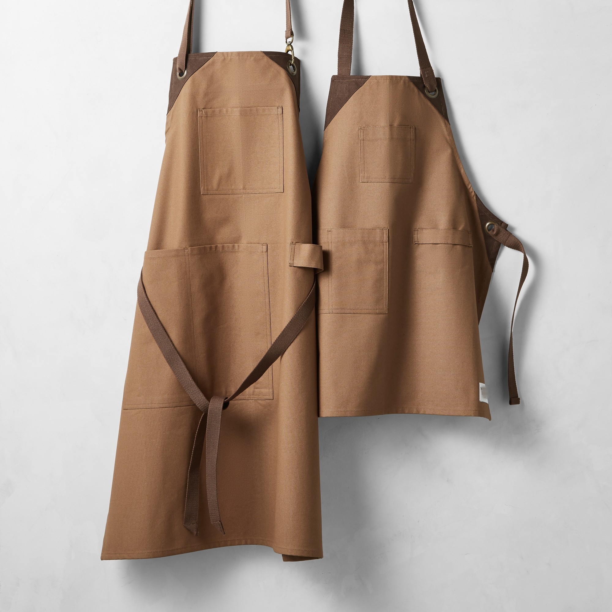 Custom Denim and Cotton Canvas Aprons for Cafes, Restaurants, and More