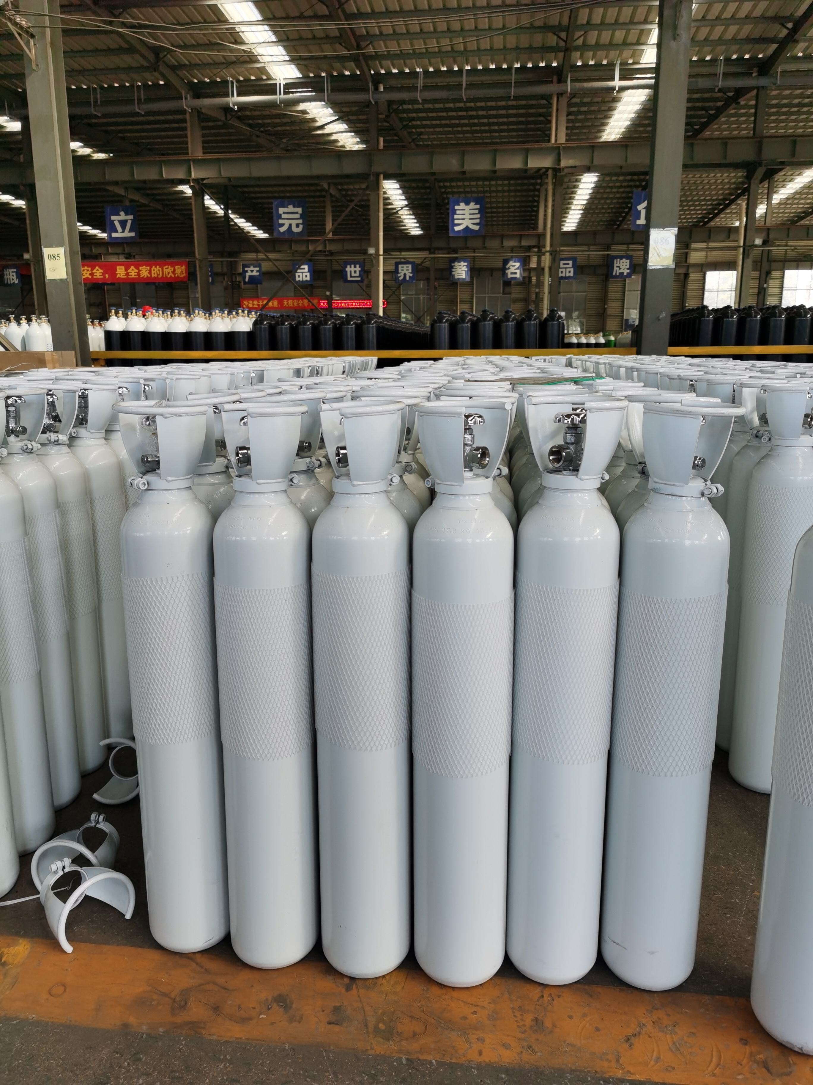 Industrial Oxygen Gas Cylinders