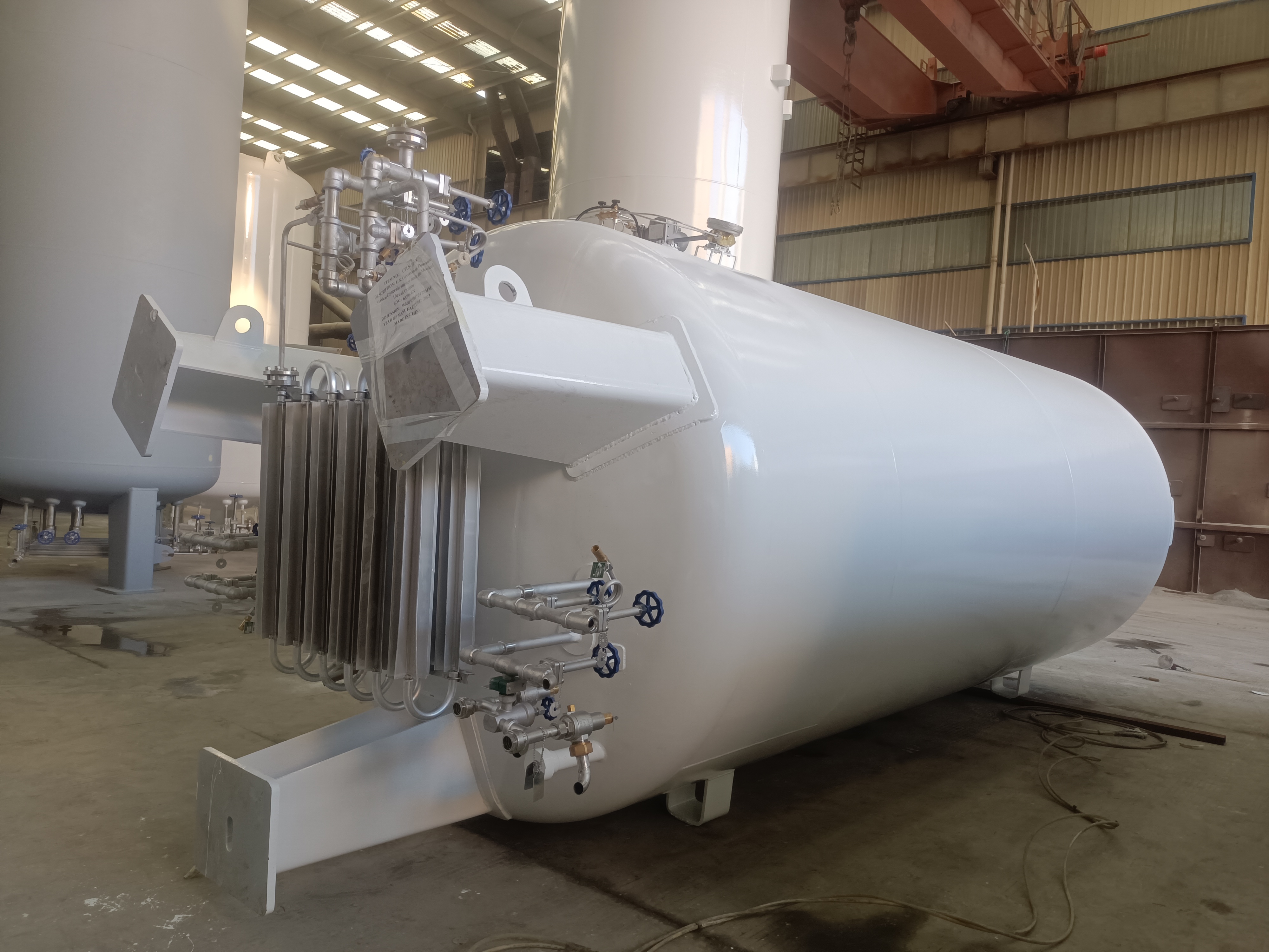 Cryogenic Liquid Storage Tanks - Perlite Insulated Pressure Vessels