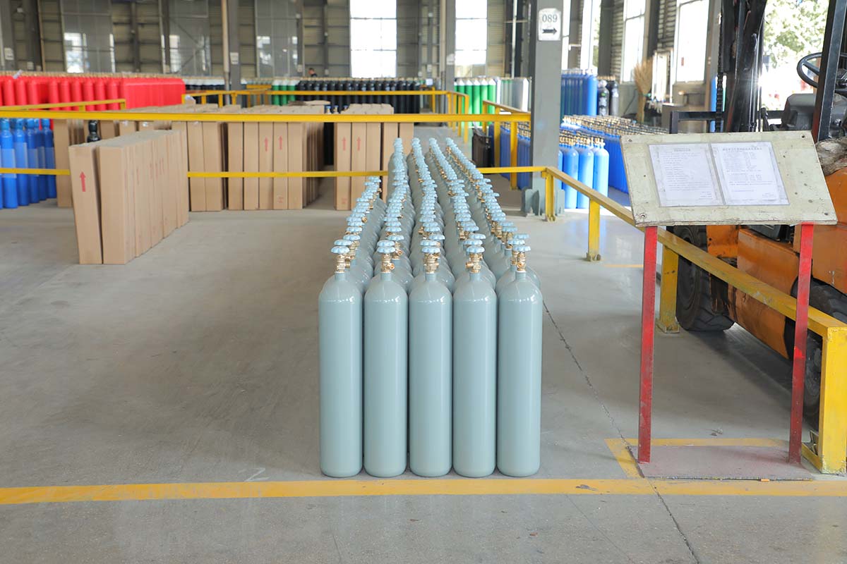Analyzer Calibration Gas Cylinder, Oxygen Mixture