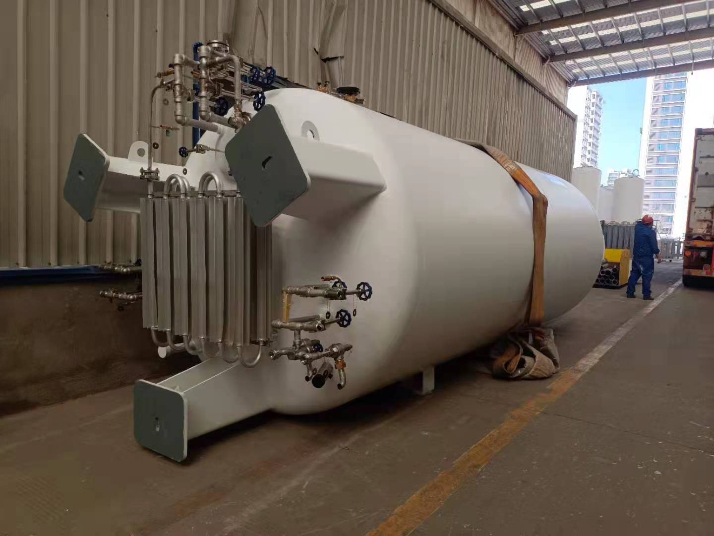 Vertical 10m³ Vacuum Powder Cryogenic Tank