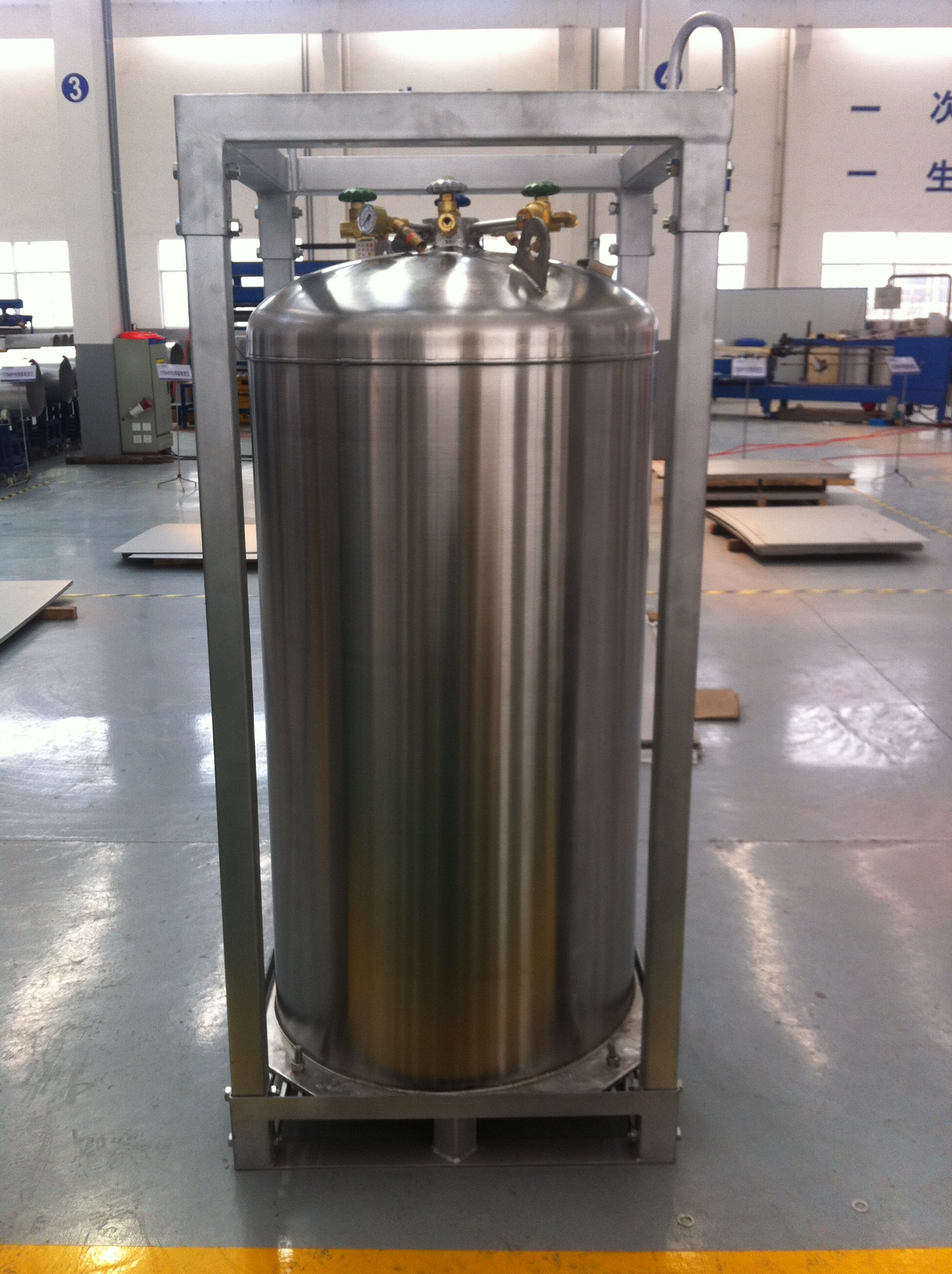 1000L Vertical Dewar Flask with Frame