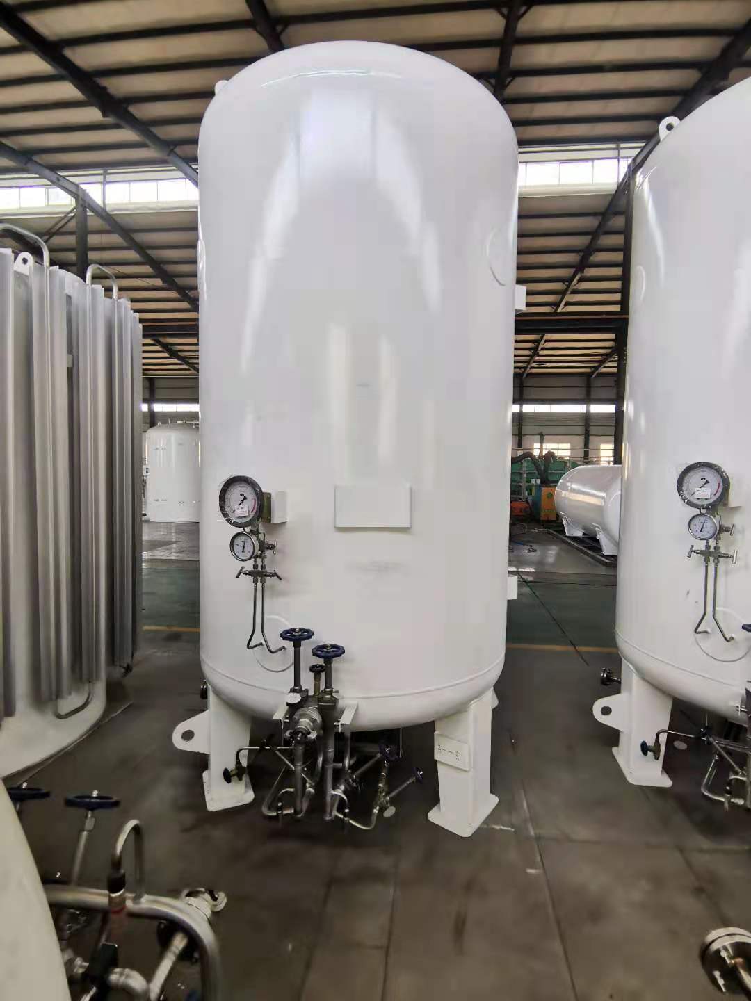 Truck Mounted Cryogenic Tank for LO2, LN2, LAr, LCO2, or LNG