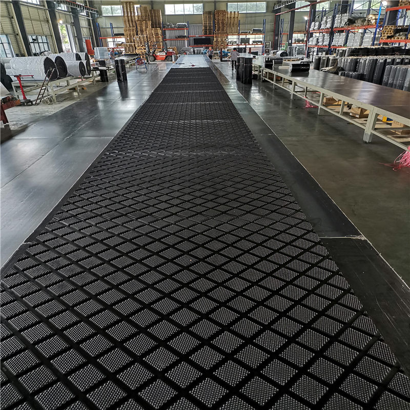 Cobble Square Rubber Stall Mat for Animal Protection and Comfort