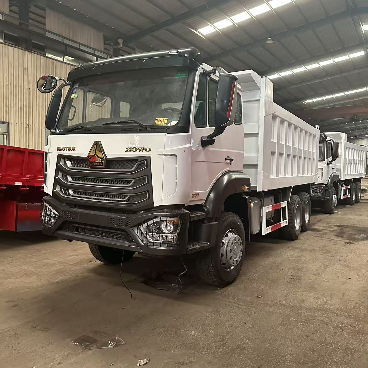 SINOTRUK HOWO Heavy Duty Dump Truck 6x4 & 8x4 Tipper Truck