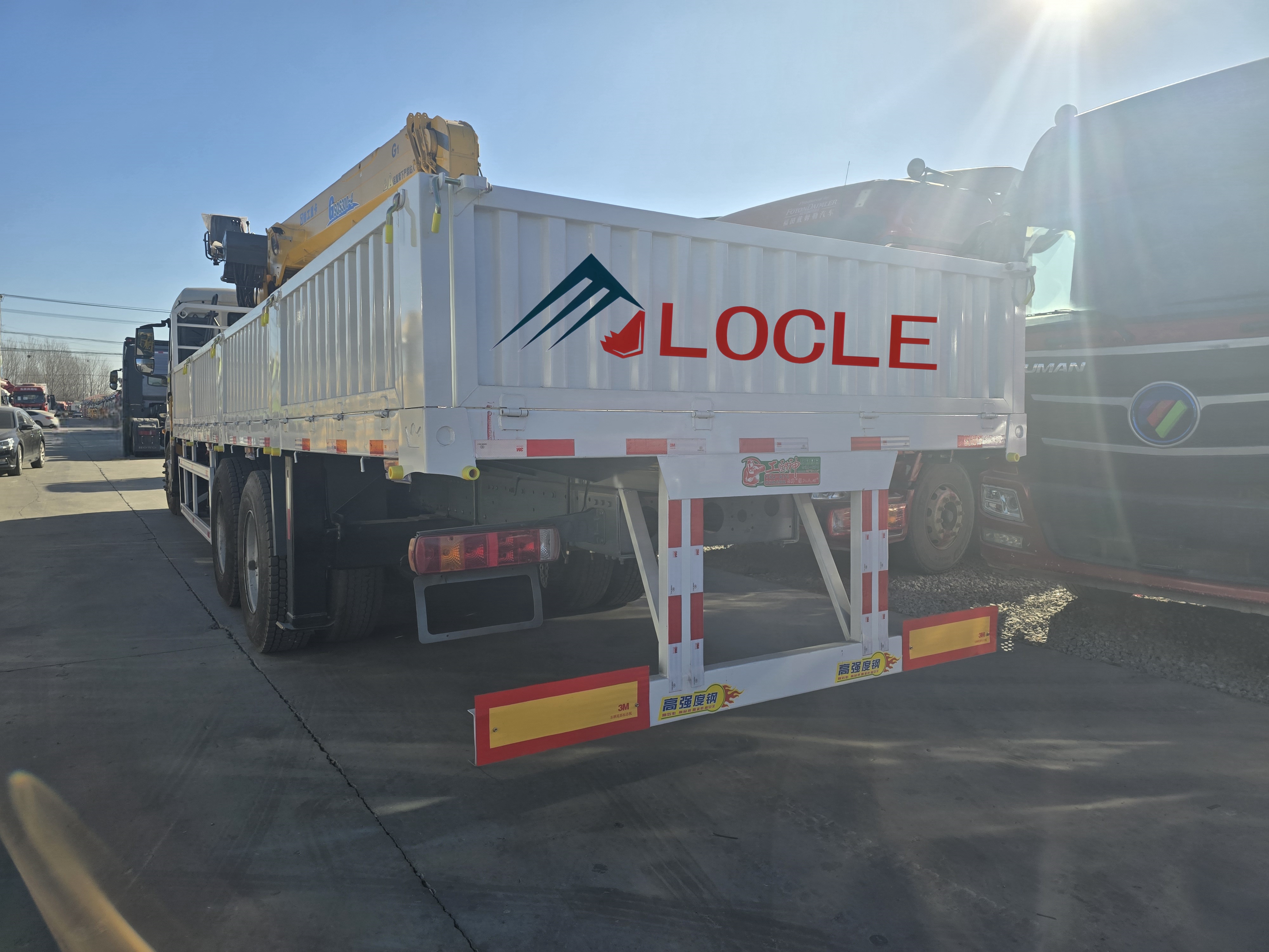 XCMG 12T Diesel Manual Truck-Mounted Crane, Transport Vehicle