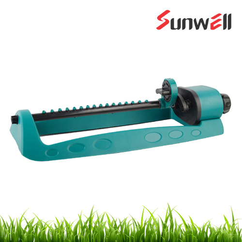 Oscillating Sprinkler with 16 Precision Jets