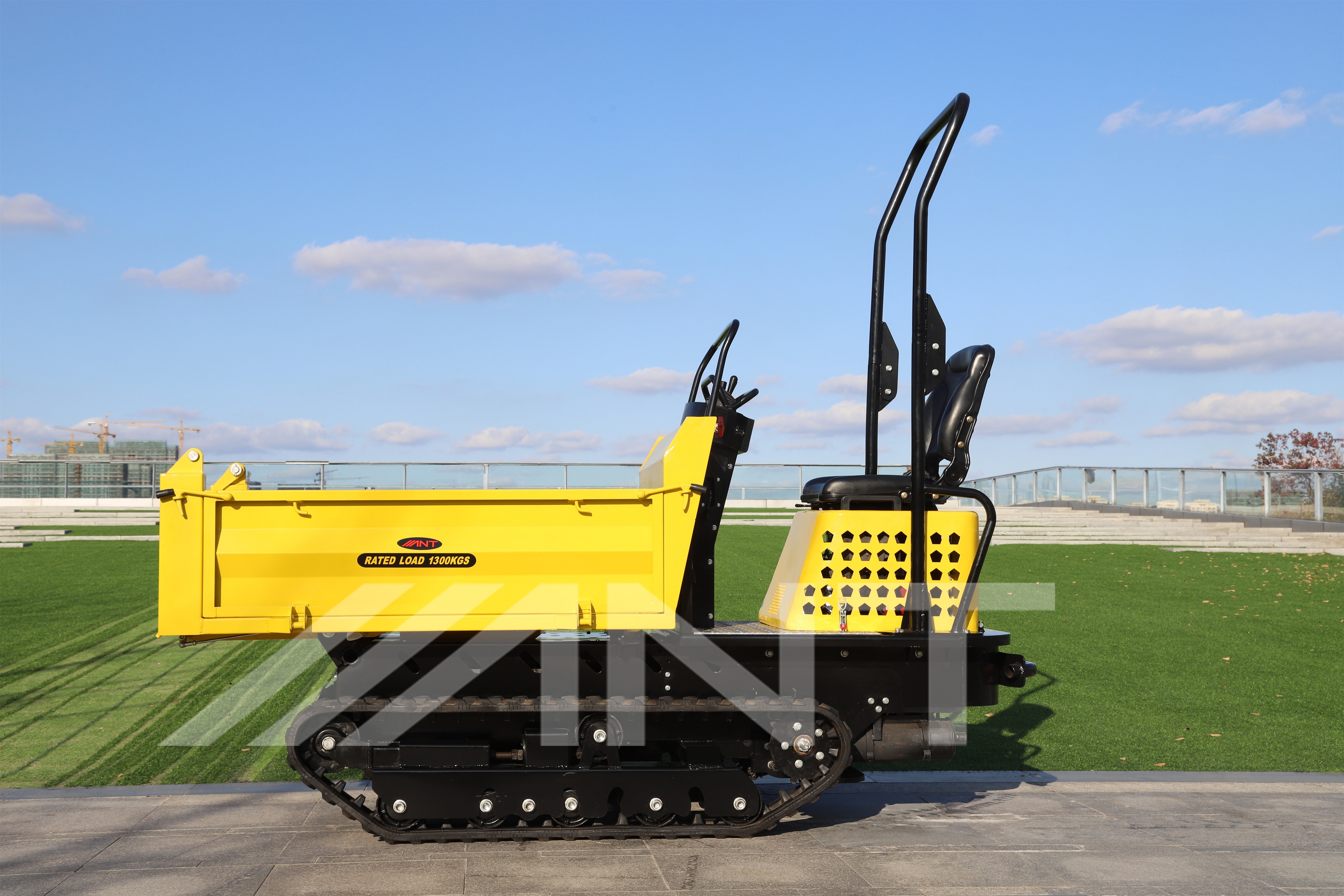 ANT BY1300Z 1300kg Tracked Dumper with Seat