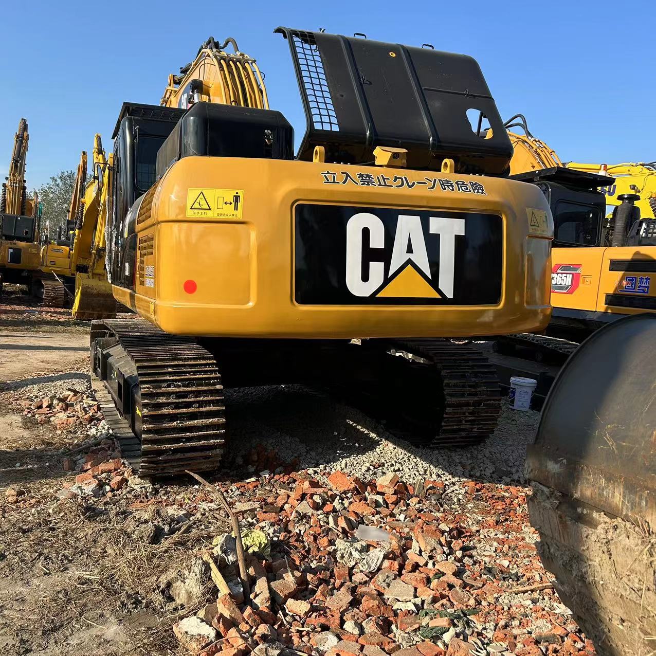 6-100T Hydraulic Crawler Excavator/Digger for Mining, Road & Breaking