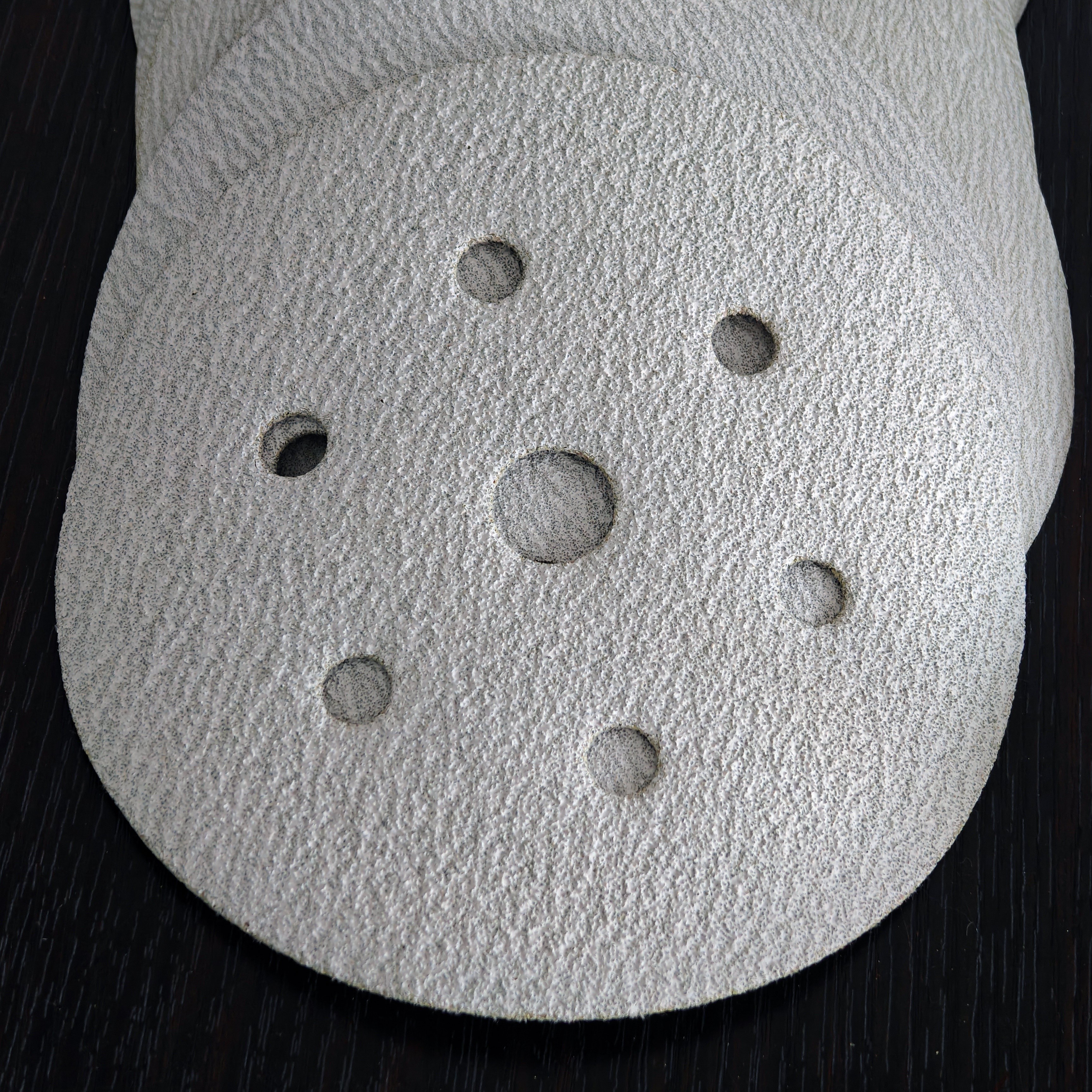 White Alumina Sandpaper with Latex-Coated Backing